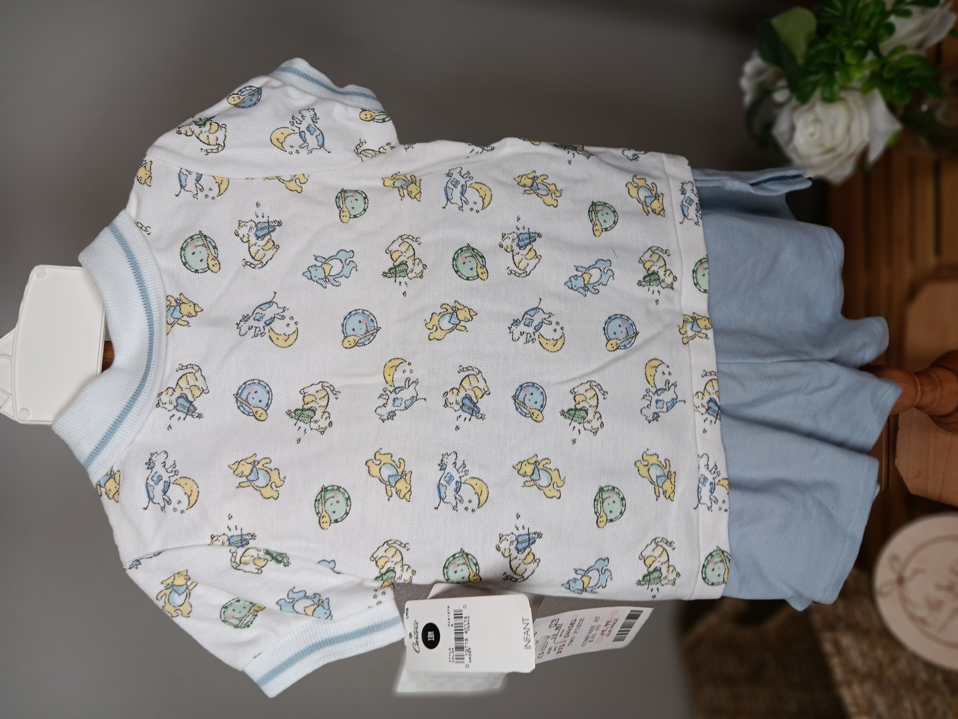 Carter's Classics 2 piece set with cow jumping over moon and cat and the fiddle print size 18 months NWT
