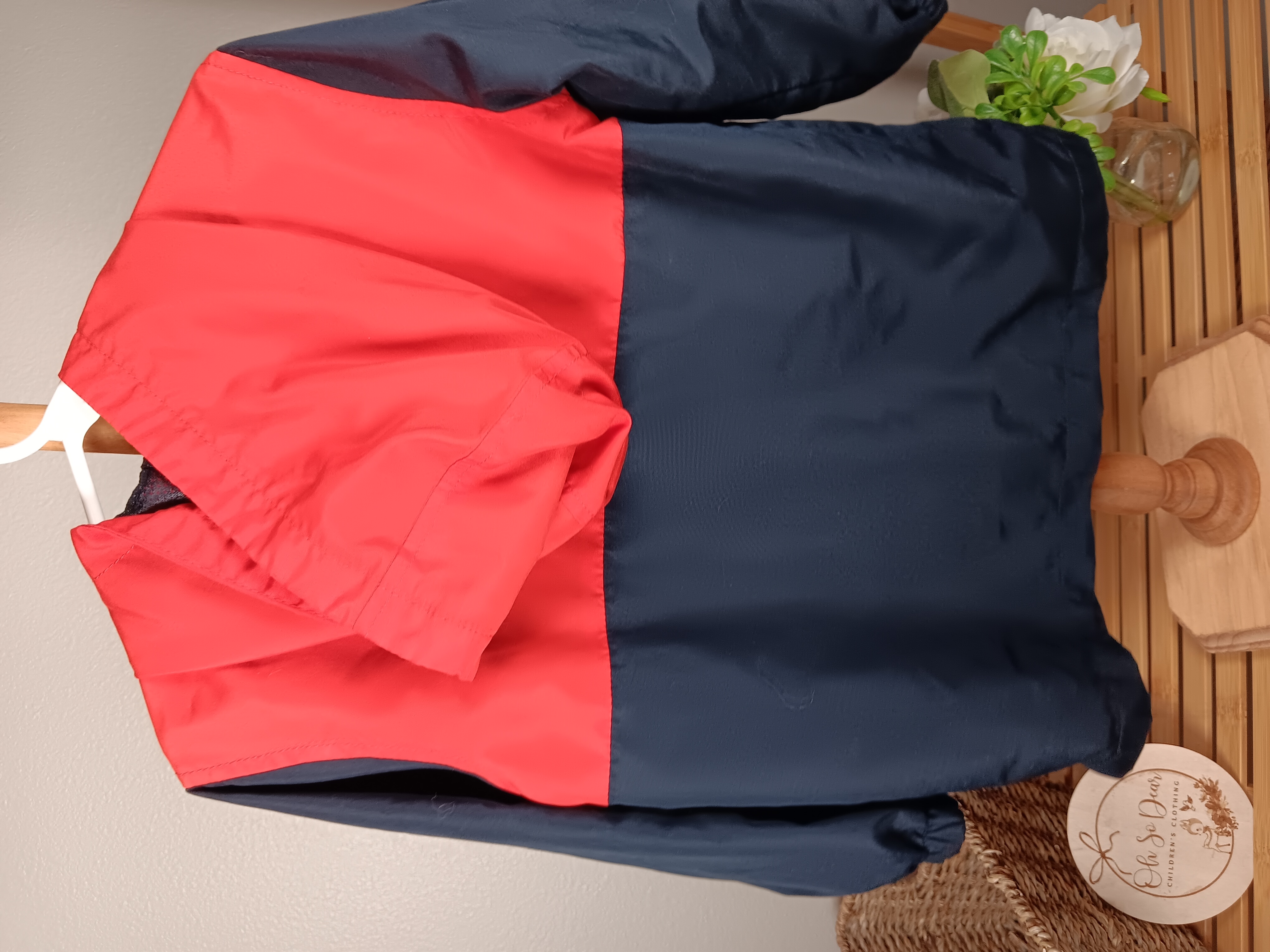 Red and Navy Hooded Windbreaker Jacket Stylish lightweight jacket with half front zipper size 3T Old Navy brand