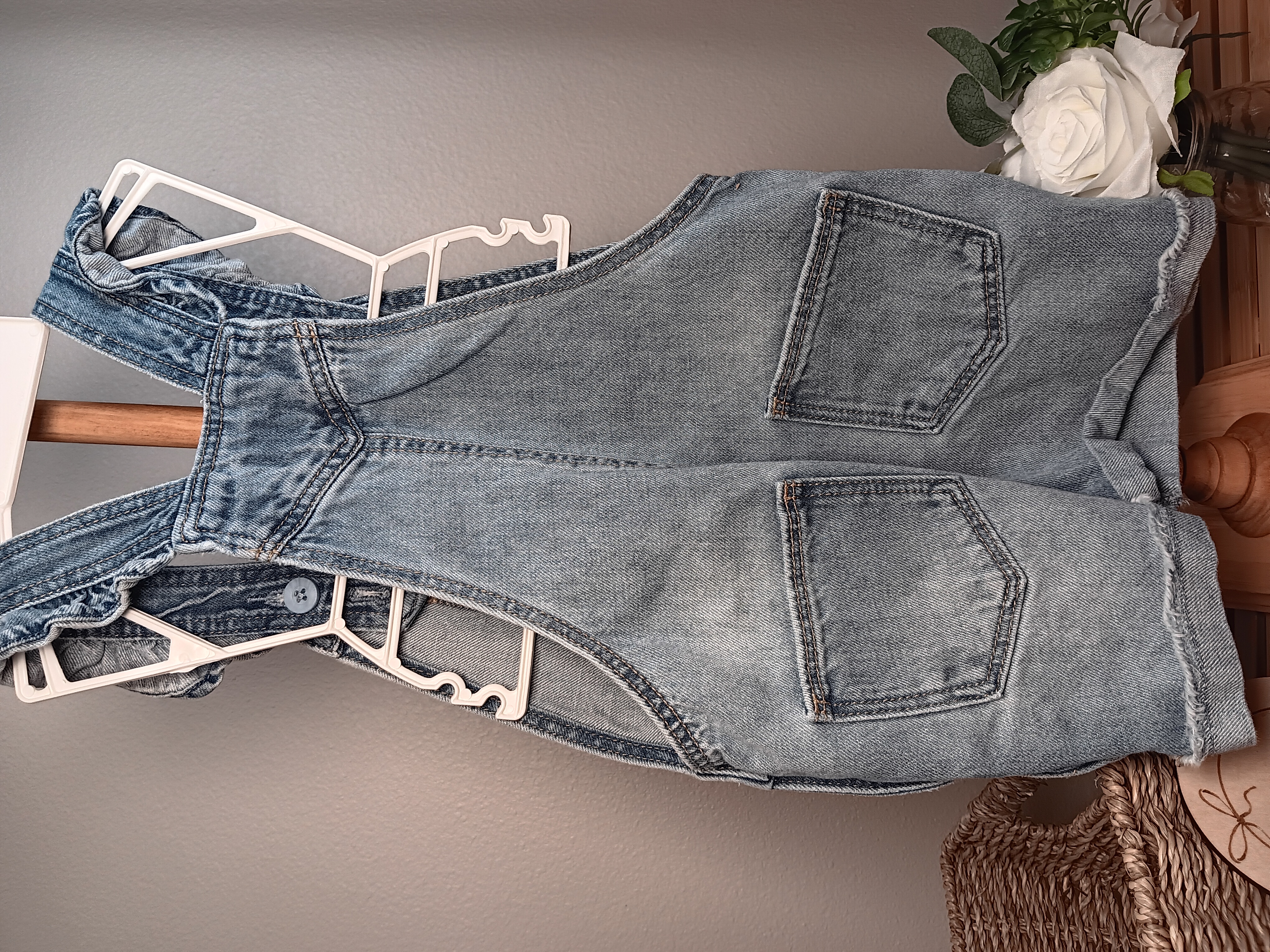 Denim Overalls for Kids Classic, blue jean short overalls with front pocket by Gap size 4