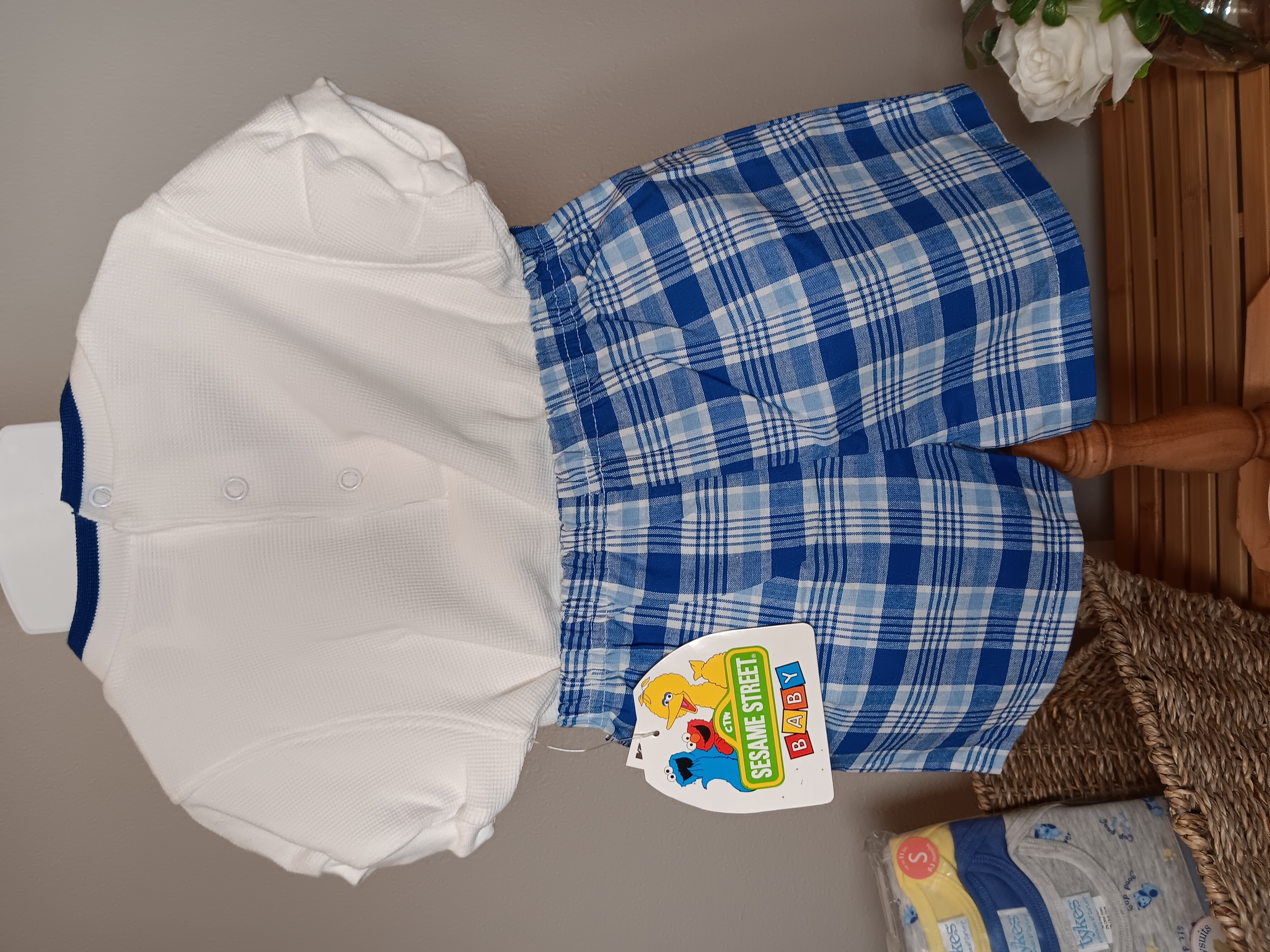 Baby boy summer outfit Comfortable onesie t-shirt and plaid shorts set by Sesame Street brand size newborn 6 to 9 months