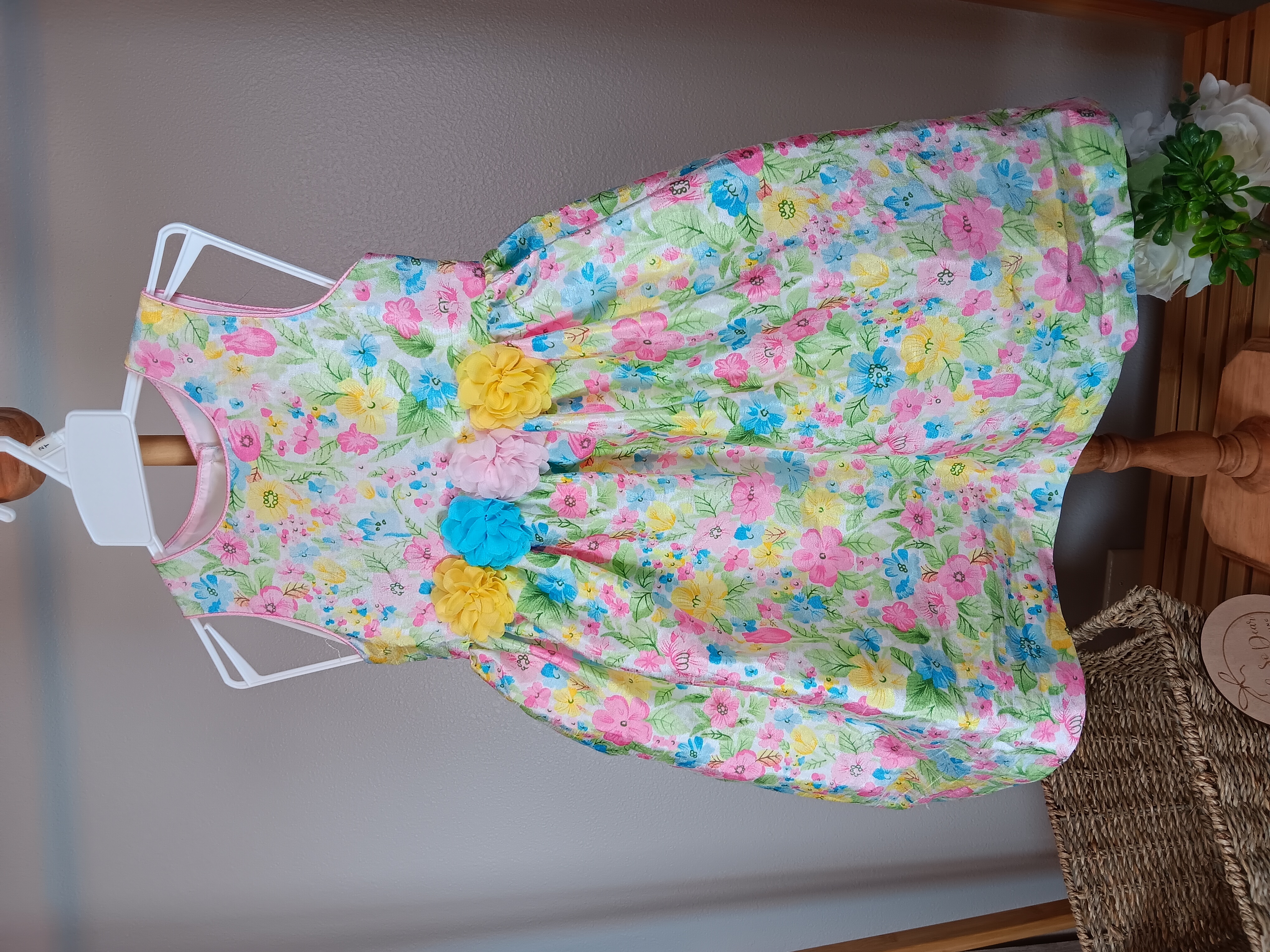 Floral Sleeveless Dress for Girls by Marmaletta size 3T Colorful spring-themed dress with flowers needs steamed