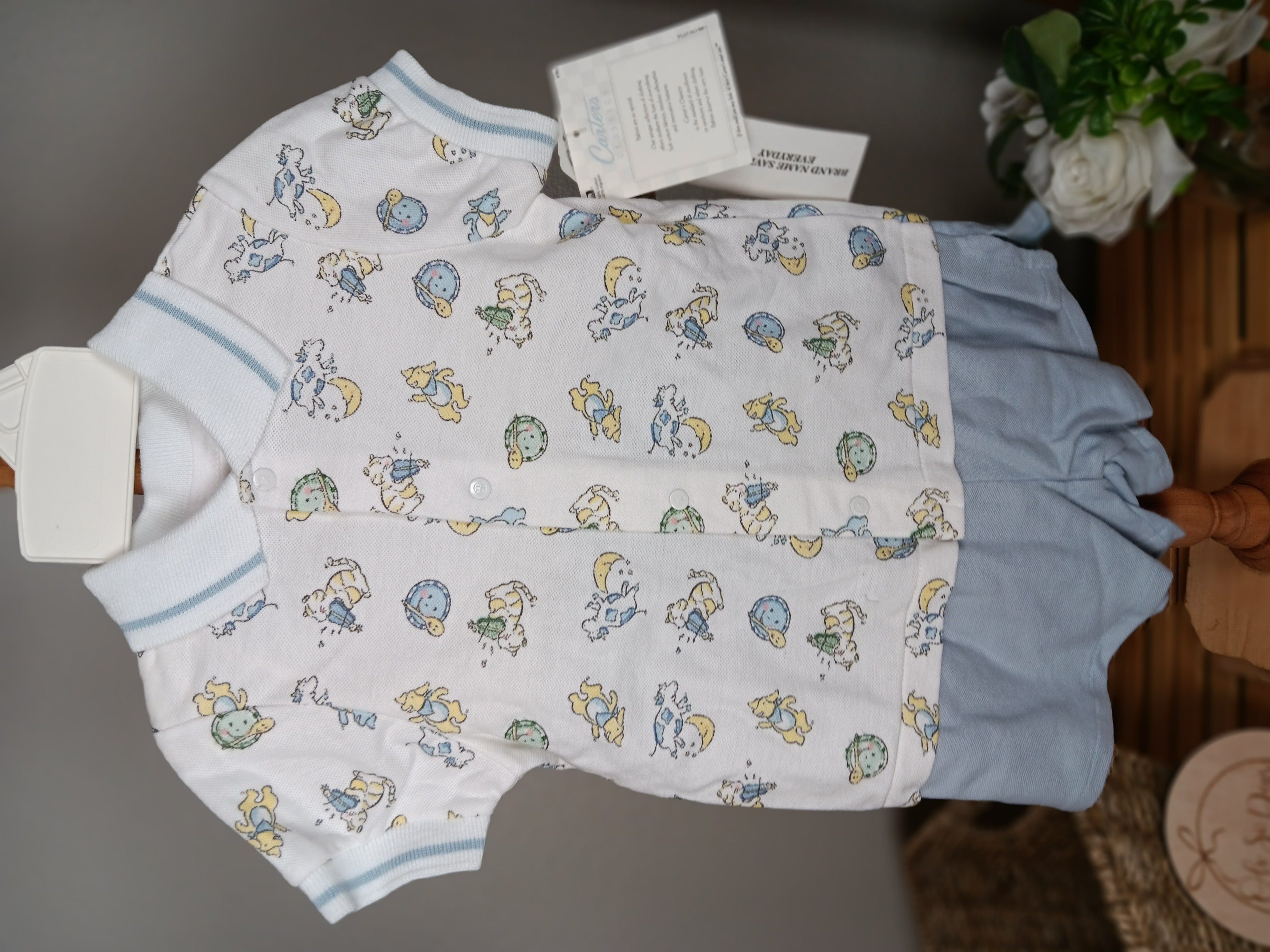 Carter's Classics 2 piece set with cow jumping over moon and cat and the fiddle print size 18 months NWT
