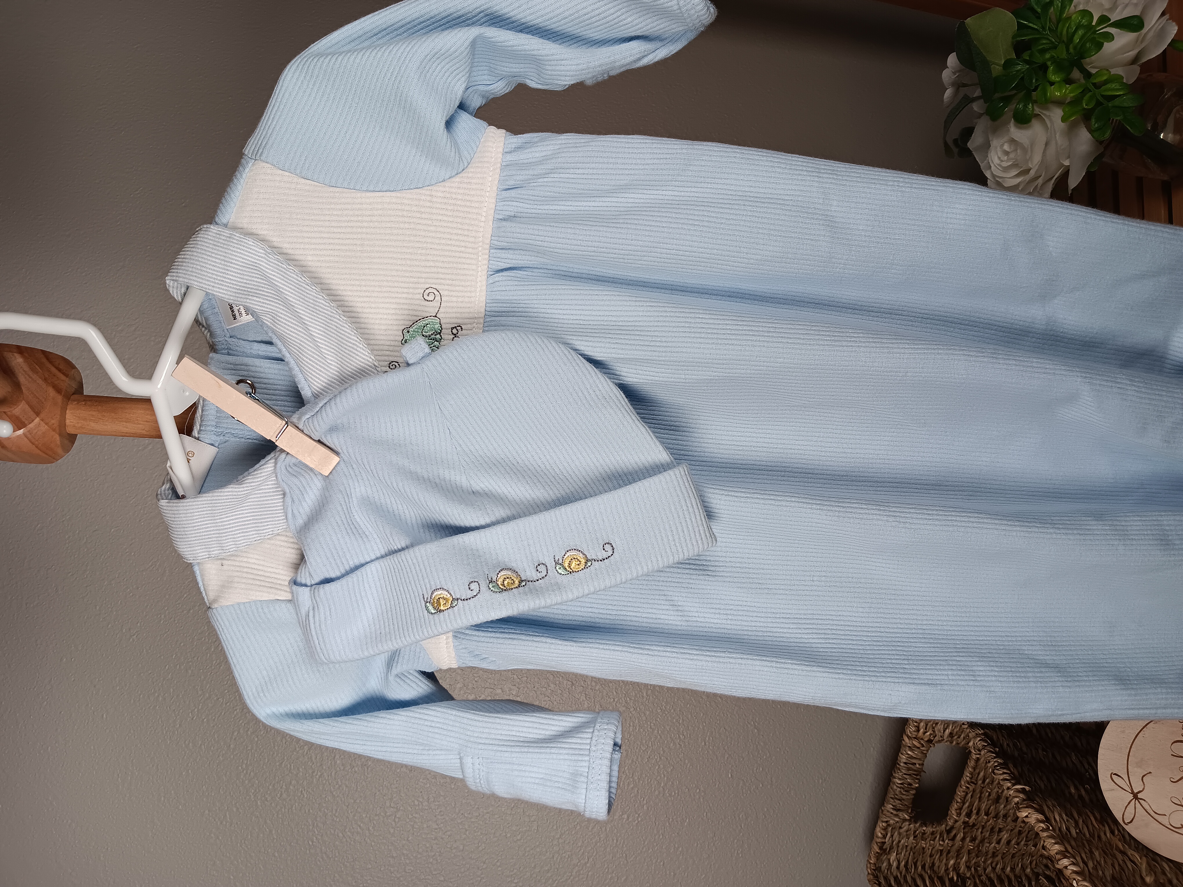 McBaby Vintage Y2KBaby Blue Gown with Matching Hat size newborn 0 to 3 months New without tag