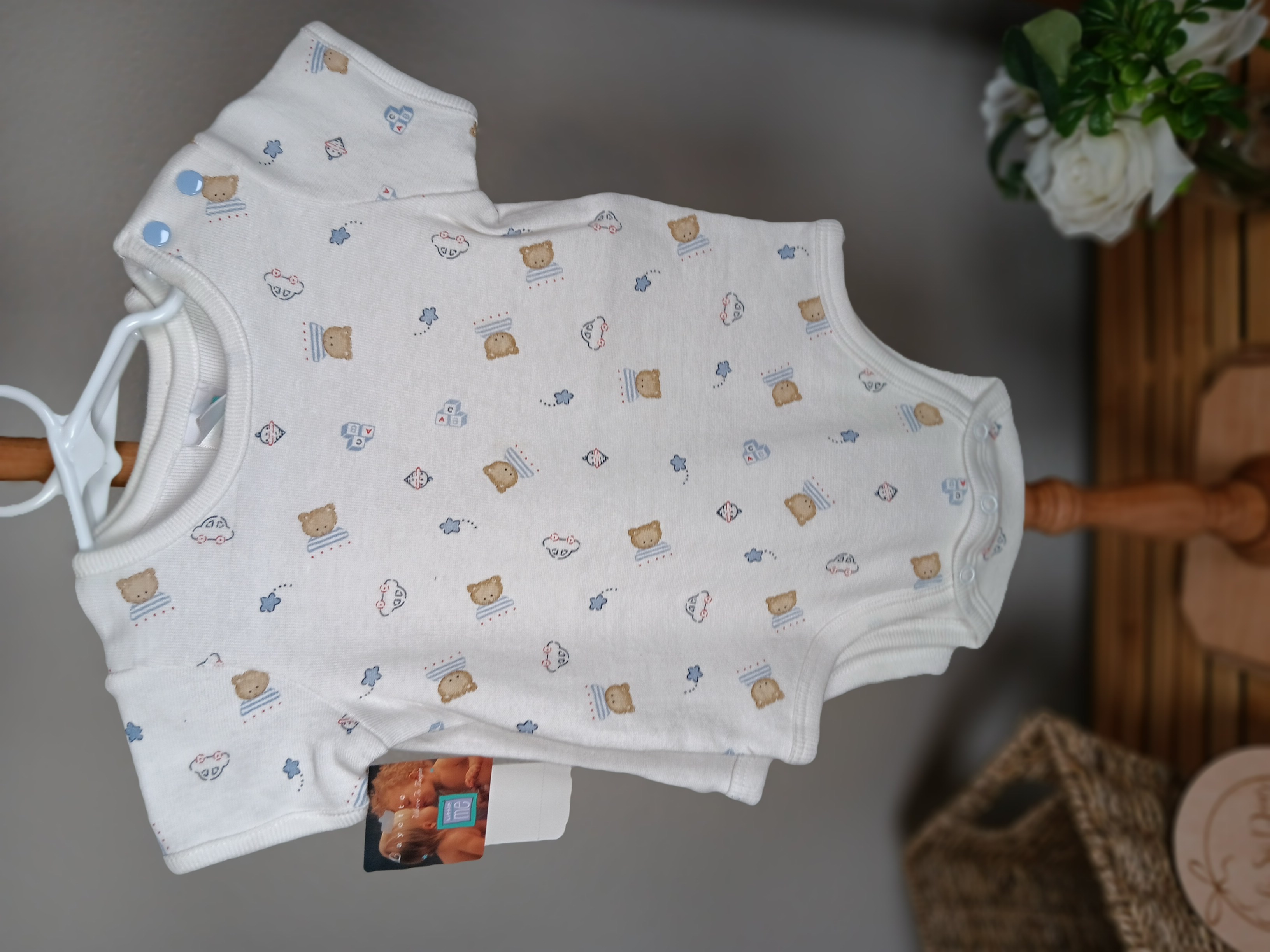 Little Me 4 piece set.  2 one-piece's and a hat and booties set size 3 months NWT Y2K