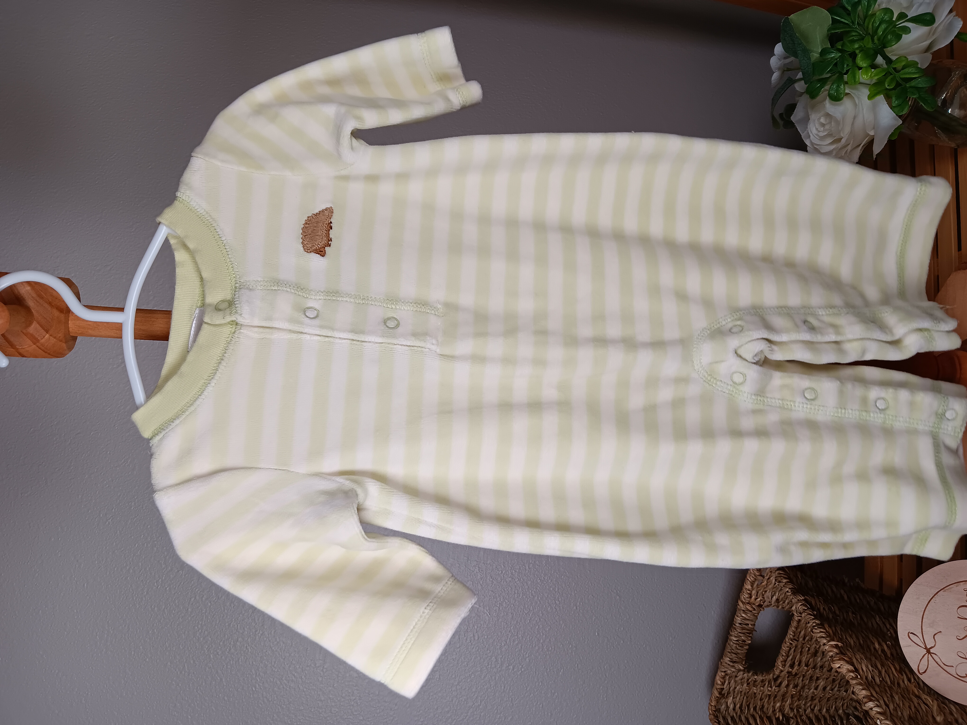 Gymboree Velour Romper size 0 to 3 months VGUC