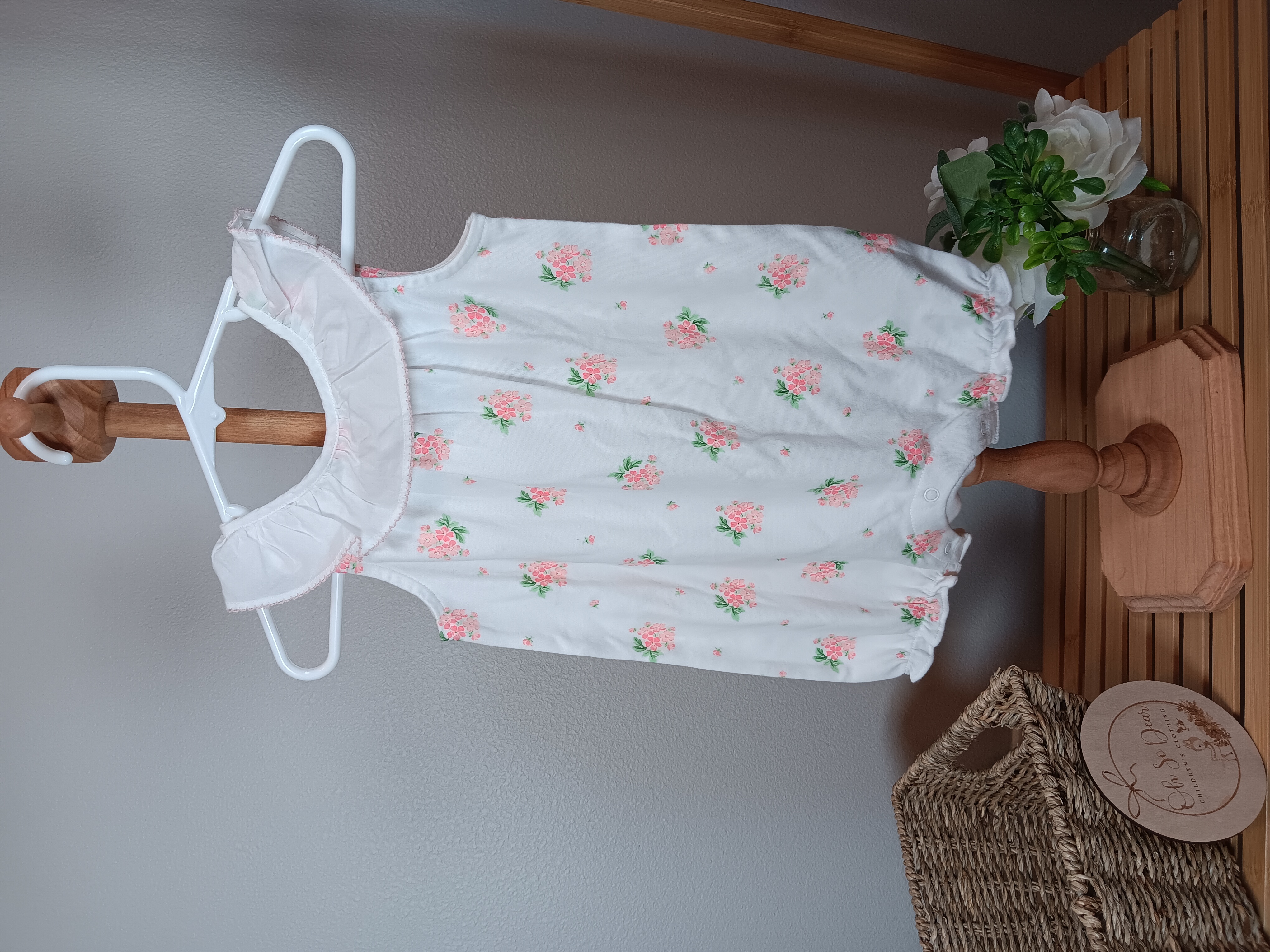 Floral Baby Romper Adorable white romper with pink flower print and bow on back from Janie and Jack size 6 to 12 months NWT