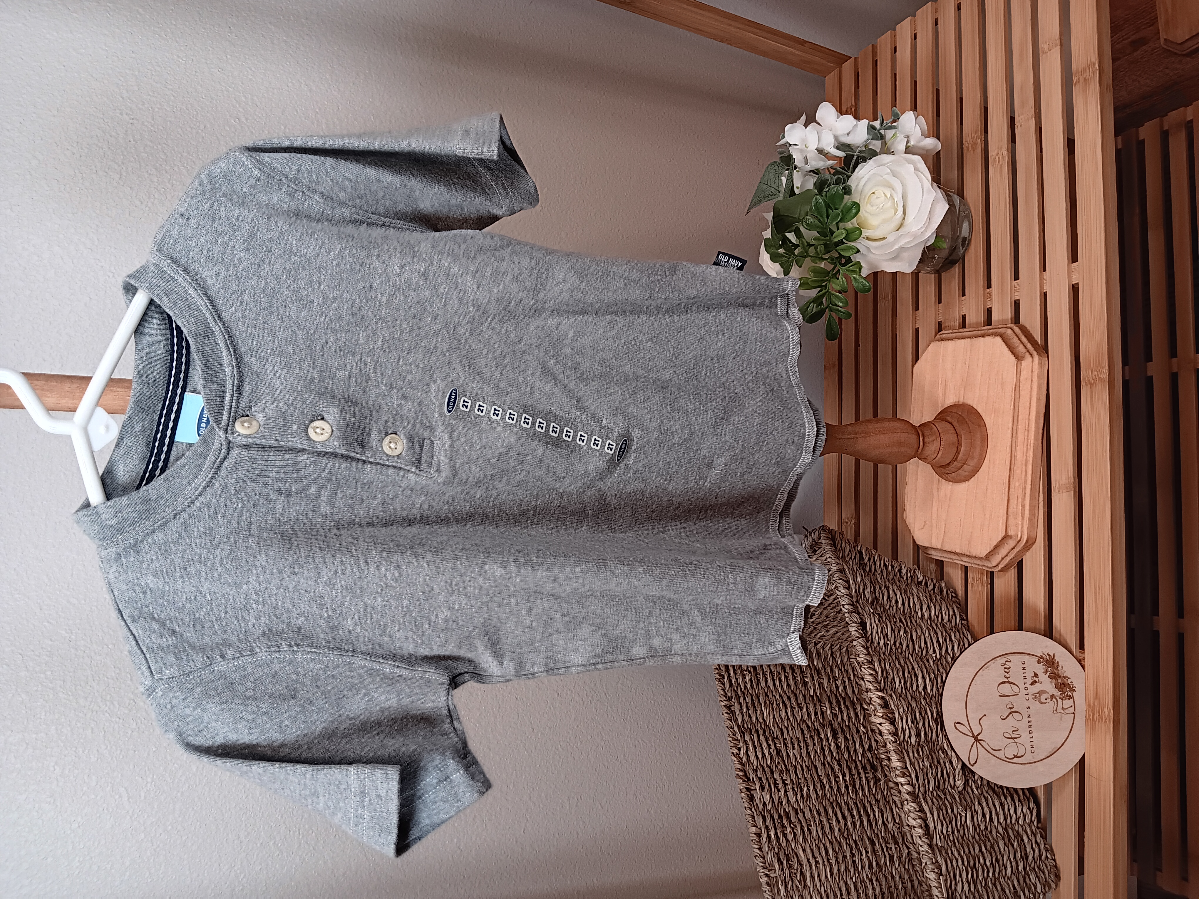 New with Sticker Old Navy brand grey T shirt size 2T