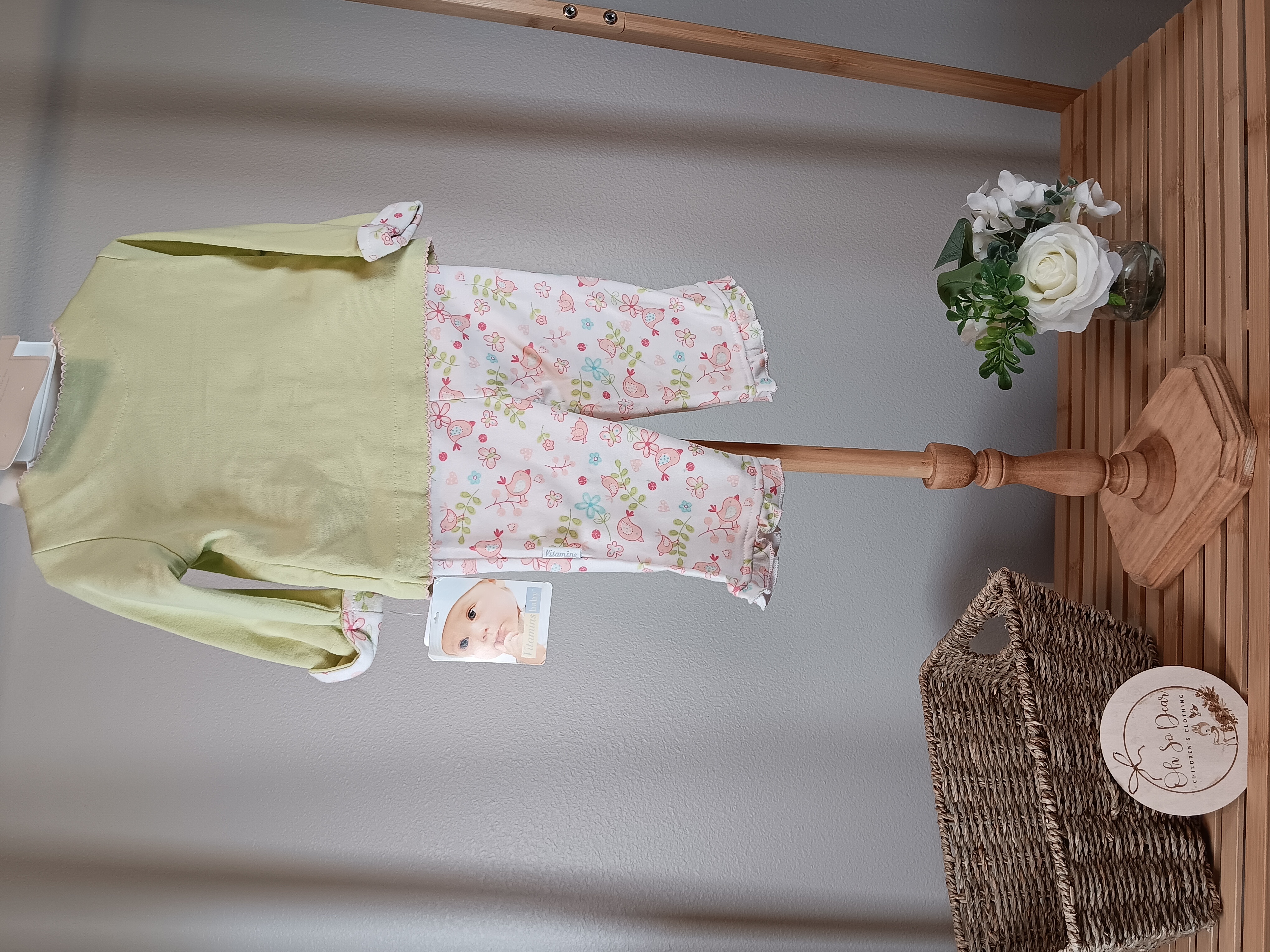 Girls' Floral Outfit Set Charming pastel spring/summer set for little girls NWT size 3 months