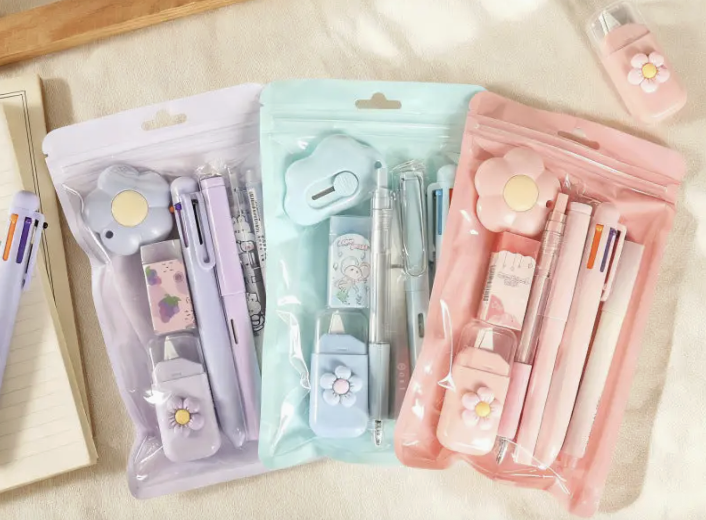 7-piece Blue Flower Themed Stationery Set