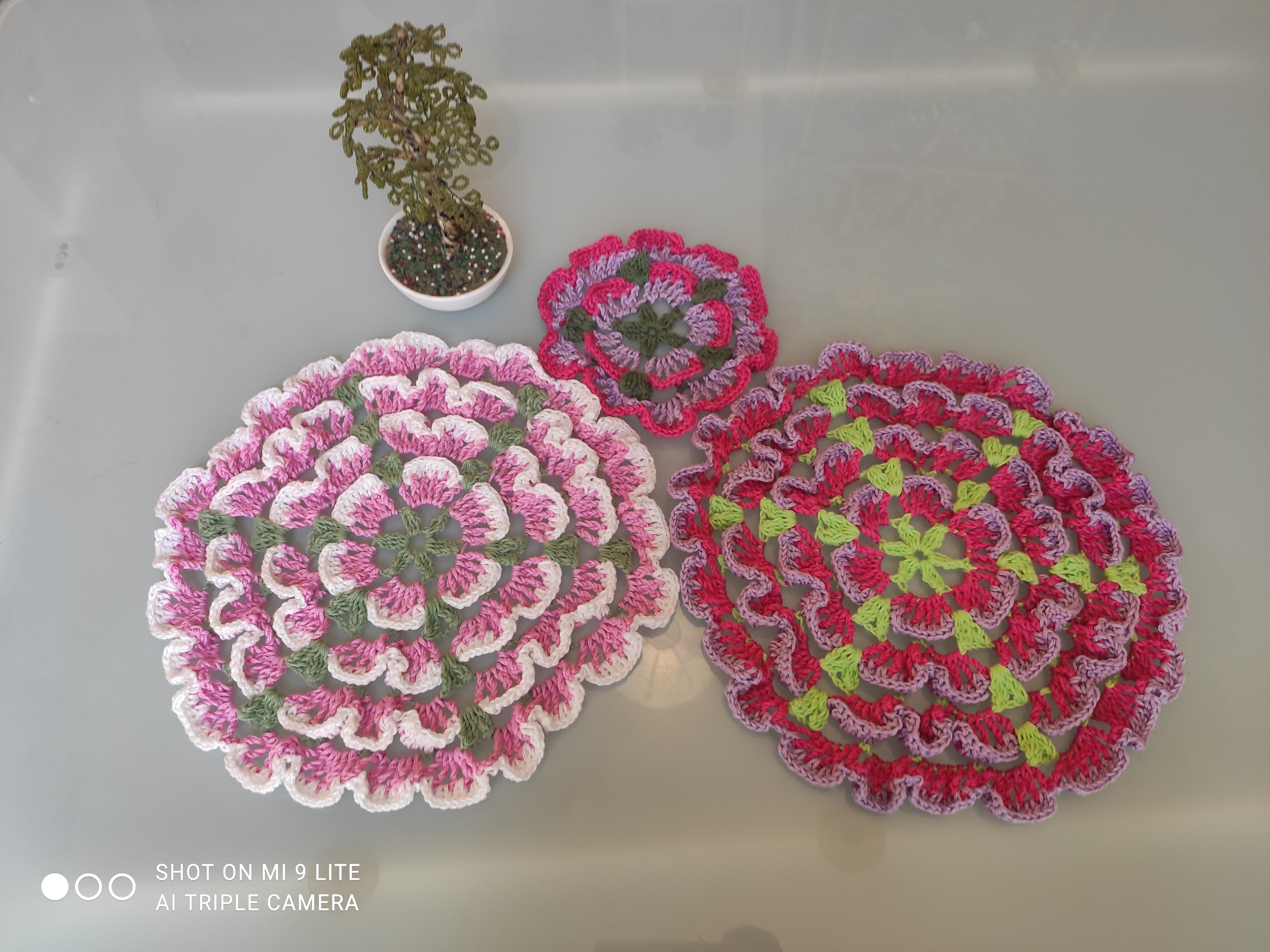 Dessous de verre et napperons en crochet