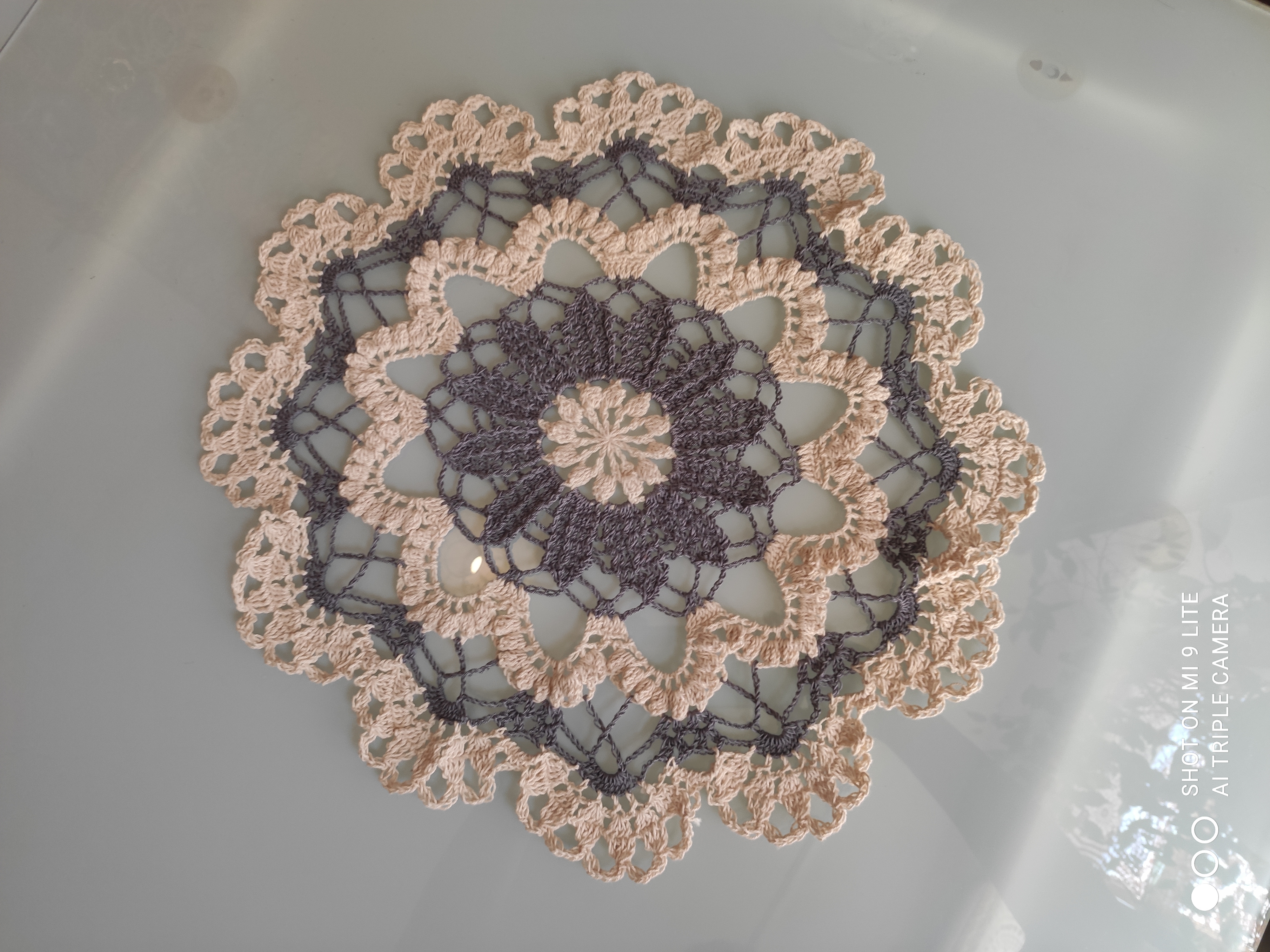 Grande fleur en dentelle 