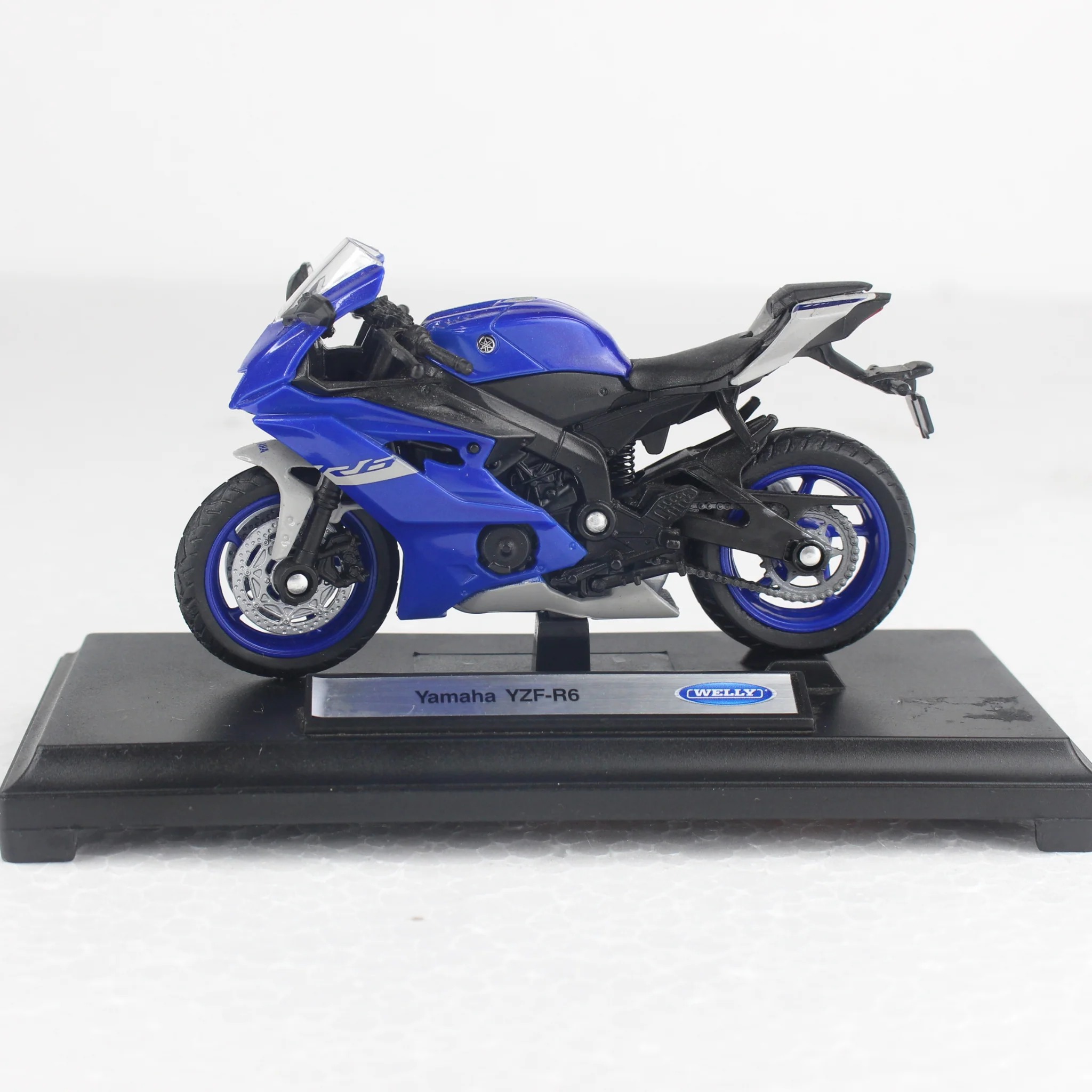 YAMAHA YZF R6