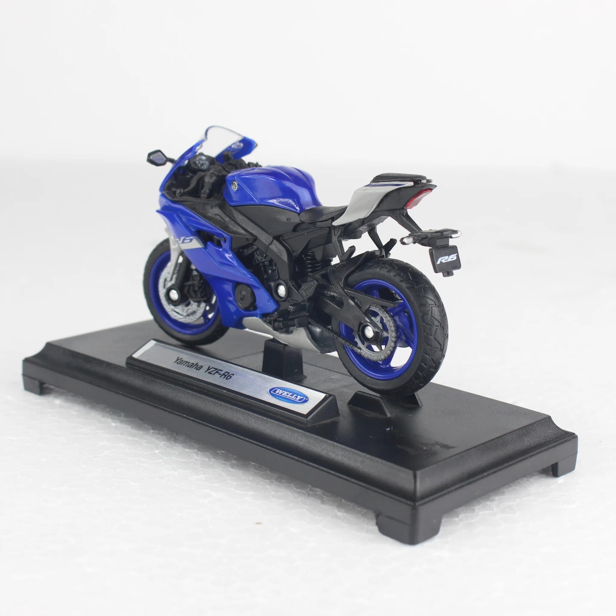 YAMAHA YZF R6