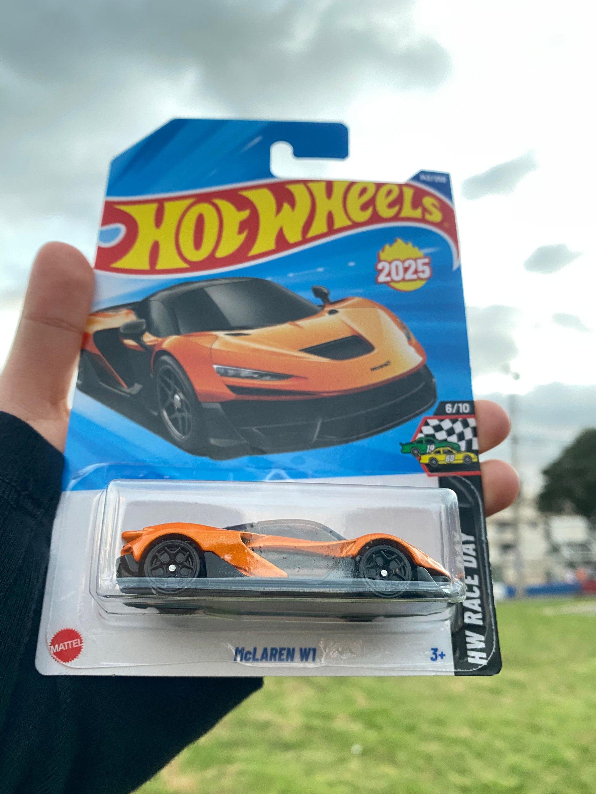 McLAREN W1
