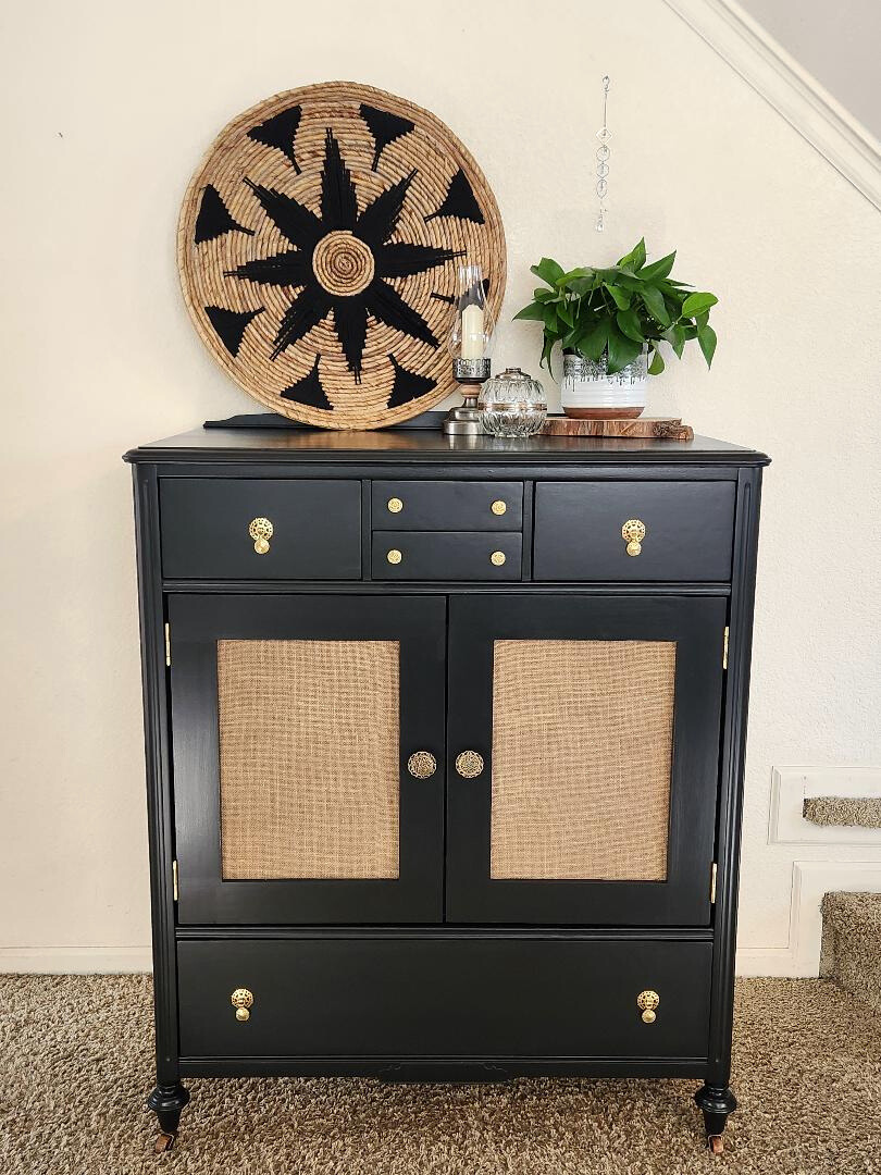 Vintage 8 Drawer Dresser