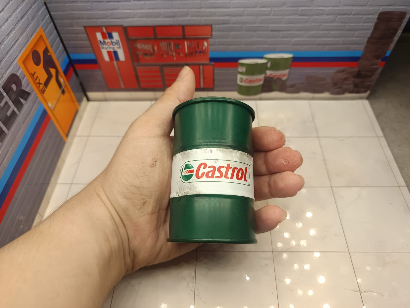 Baril huile miniature "CASTROL"