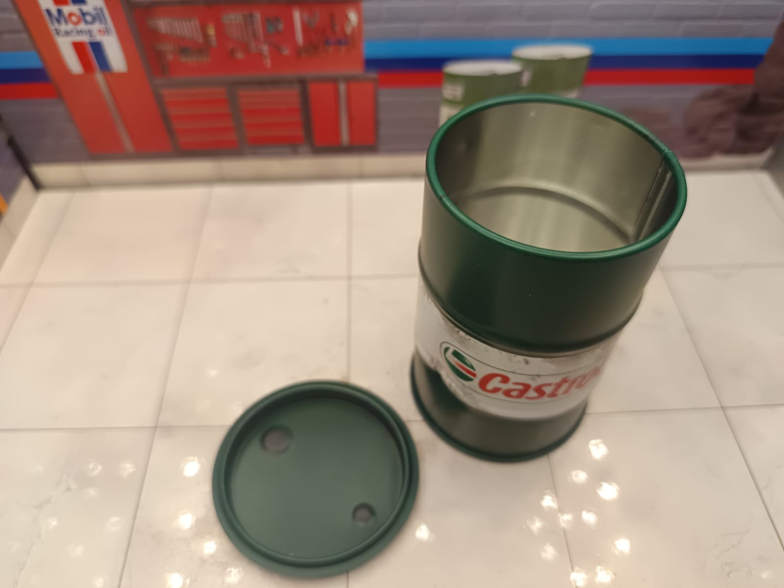 Baril huile miniature "CASTROL"