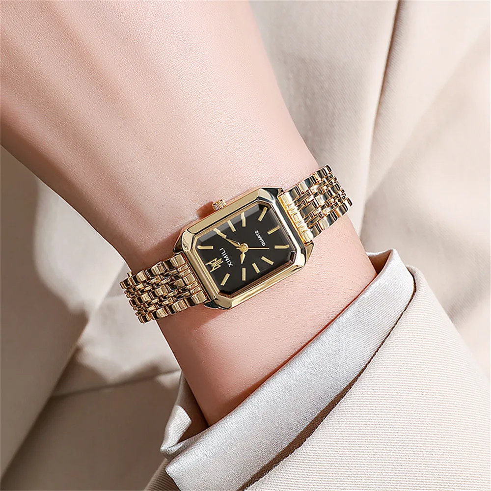 Relojes cuadrados a la moda para mujer, correa de aleación de oro 2025, relojes de pulsera de cuarzo de lujo para mujer, reloj de escala romana de calidad para mujer