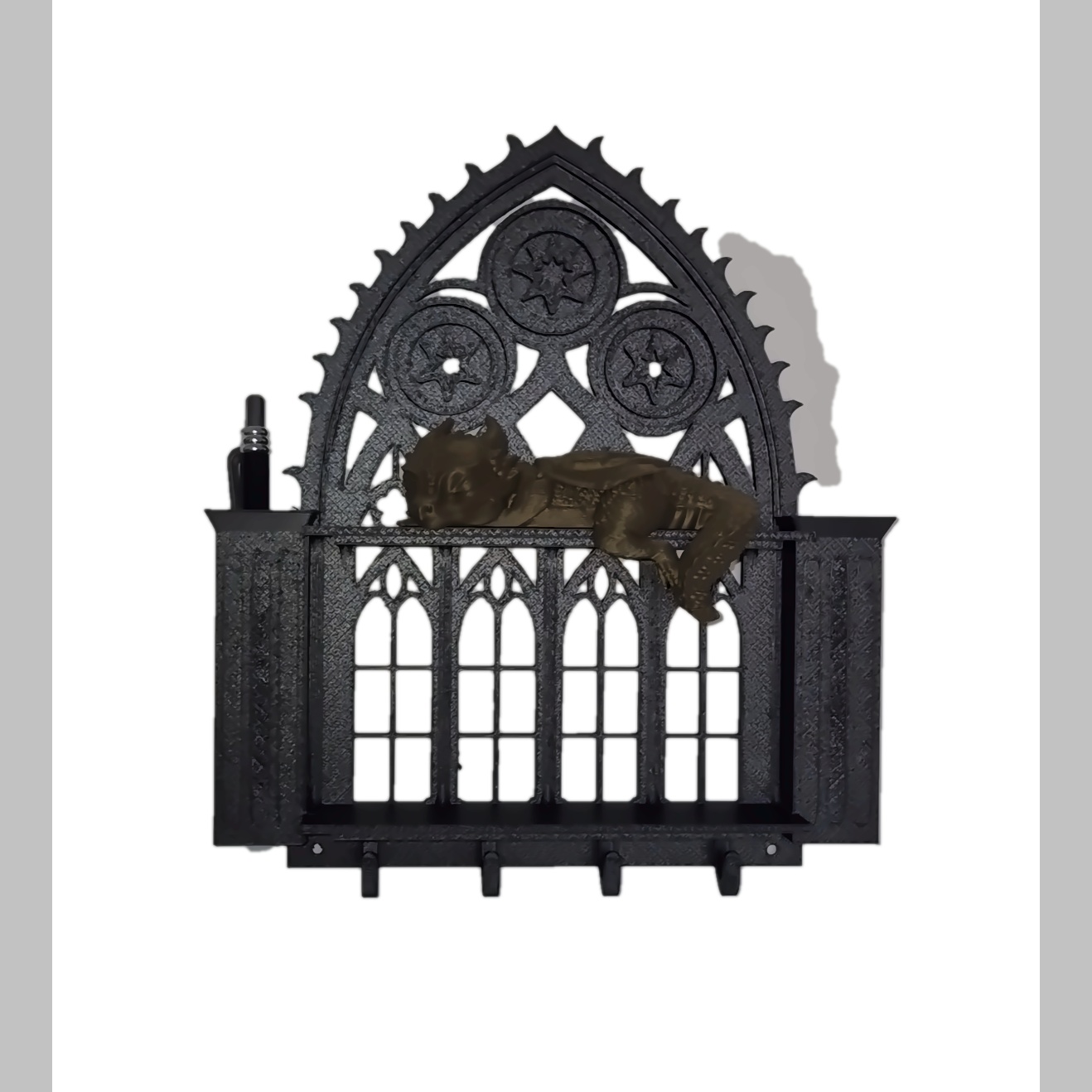 Étagère gothique murale avec rangements et portes clefs.