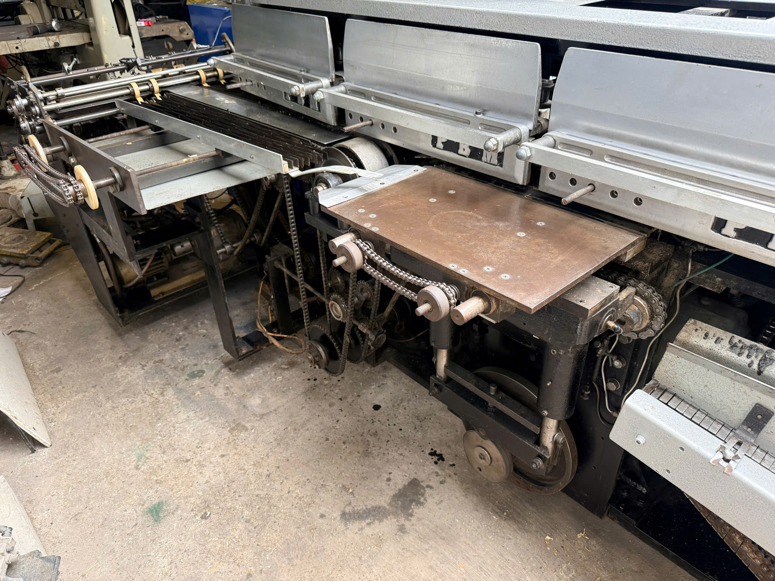 Máy vô bìa keo PBM-10– Dây chuyền đóng sách tự động Nhật Bản - Phù hợp cho nhà in sách giáo khoa, sách tham khảo