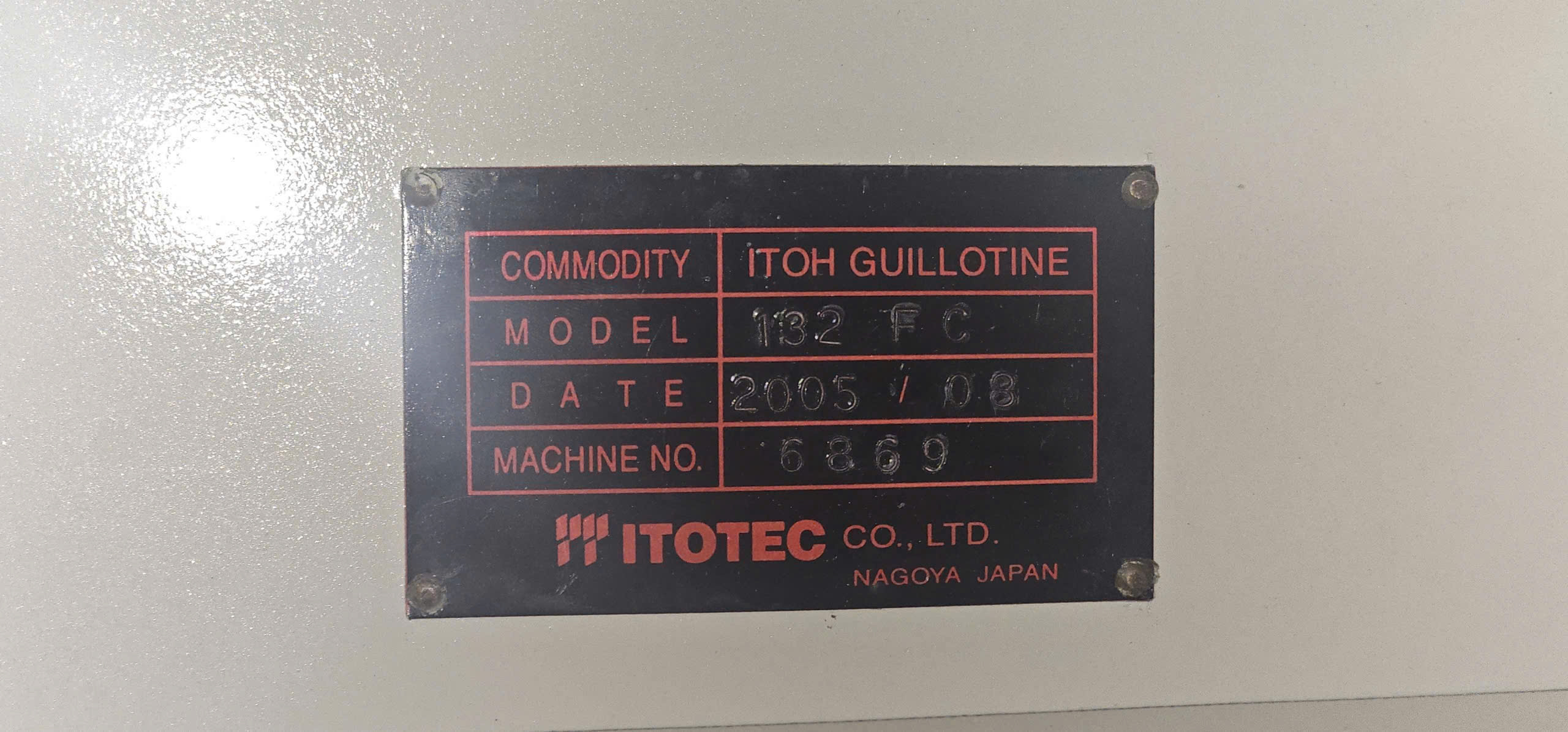 Máy cắt giấy ITOTEC 132cm