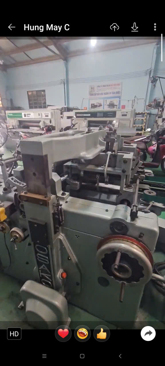 Máy đóng ghim kỵ mã Osako – Dòng máy tích hợp bắt tay sách, đóng ghim và cắt xén, phù hợp sản xuất sách và tạp chí số lượng lớn.