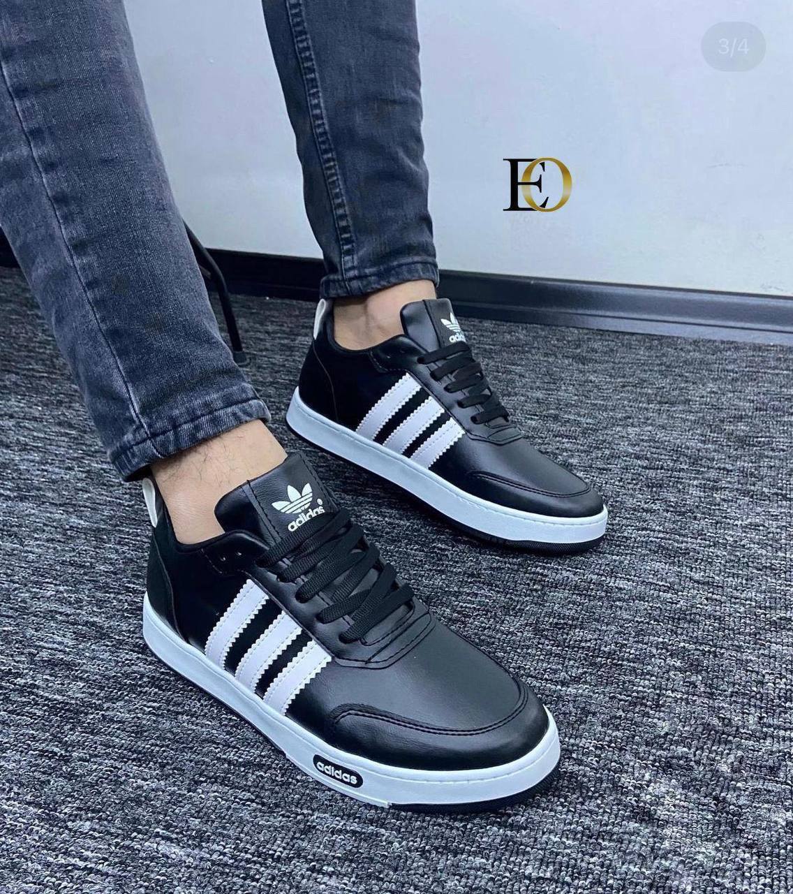  Baskets Adidas Samba OG Blanches et Noires