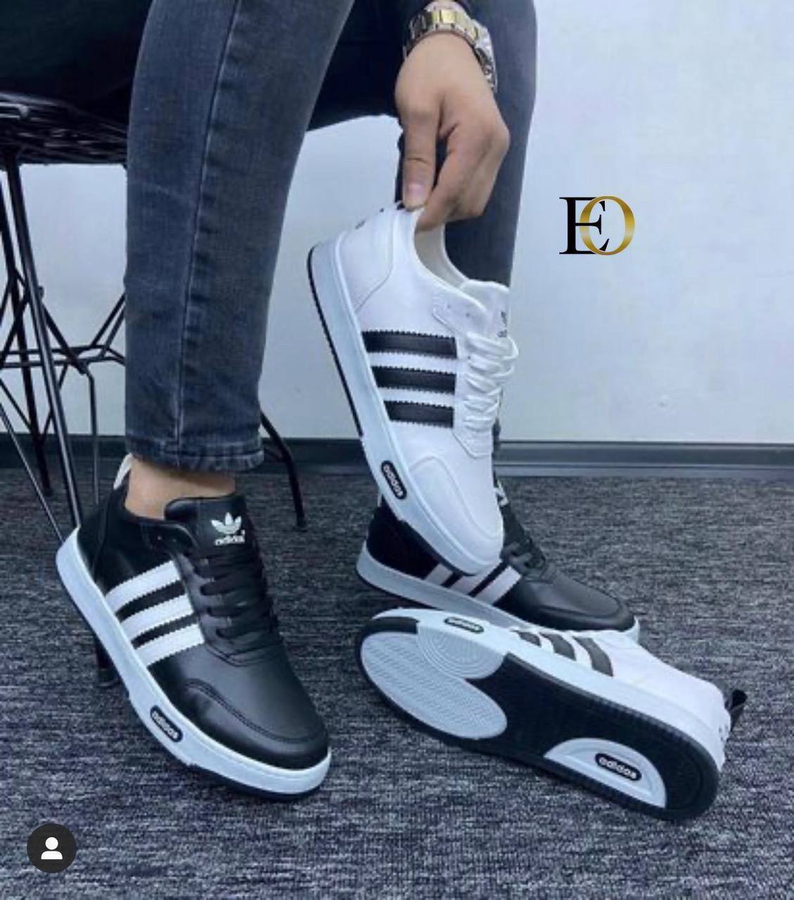  Baskets Adidas Samba OG Blanches et Noires