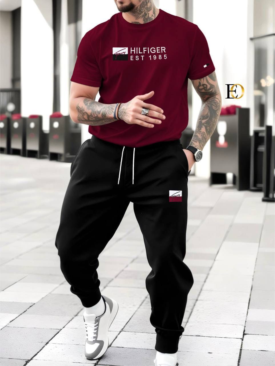 Ensemble Tommy Hilfiger : T-shirt Blanc et Pantalon de Jogging Noir