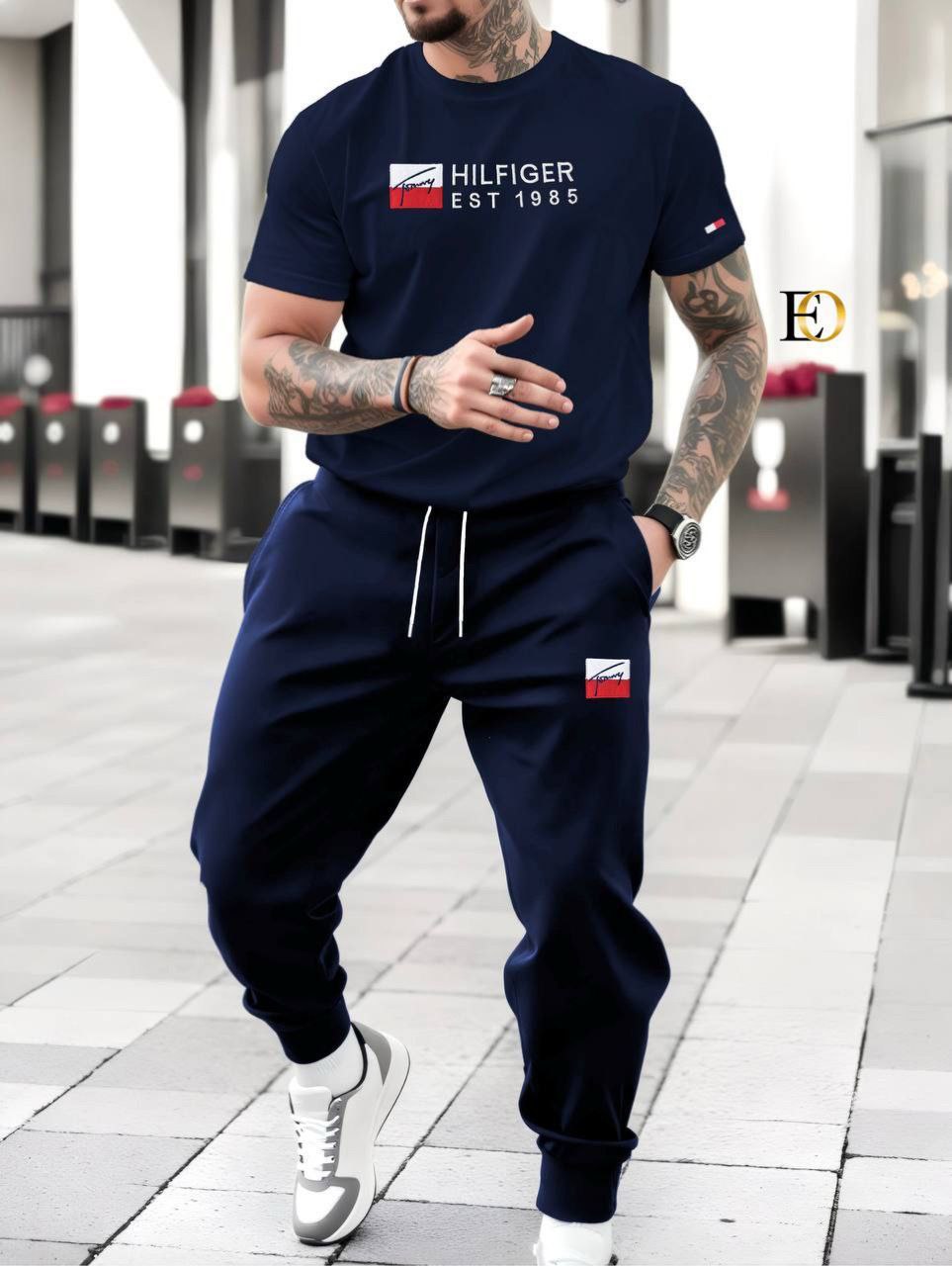Ensemble Tommy Hilfiger : T-shirt Blanc et Pantalon de Jogging Noir