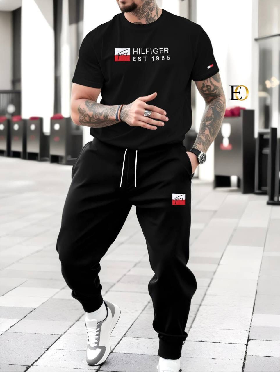 Ensemble Tommy Hilfiger : T-shirt Blanc et Pantalon de Jogging Noir