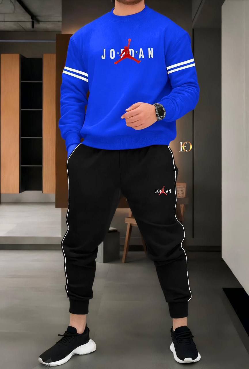Ensemble de survêtement bleu et noir