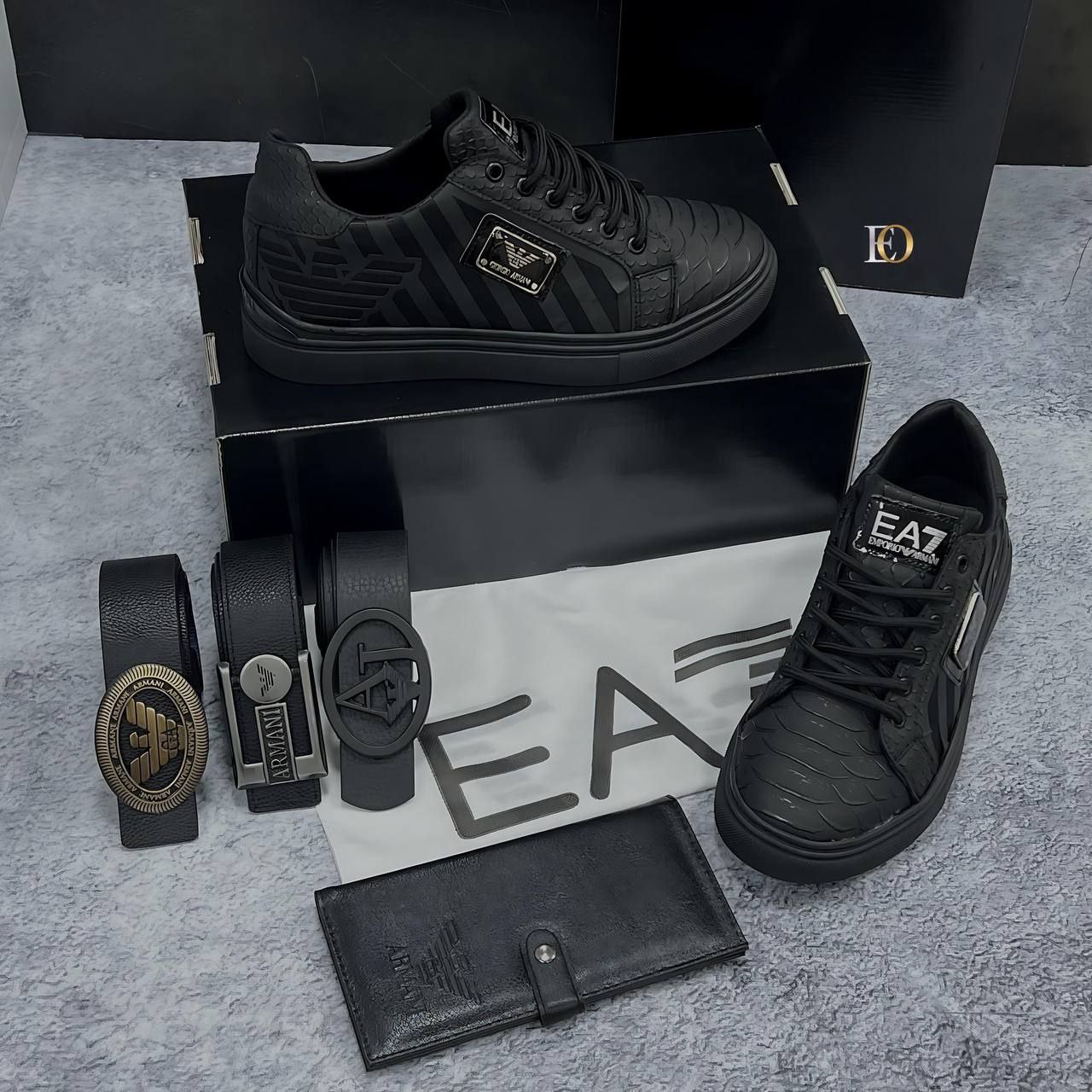 Ensemble Emporio Armani : Baskets, Ceintures et Portefeuille - Motif Peau de Serpent