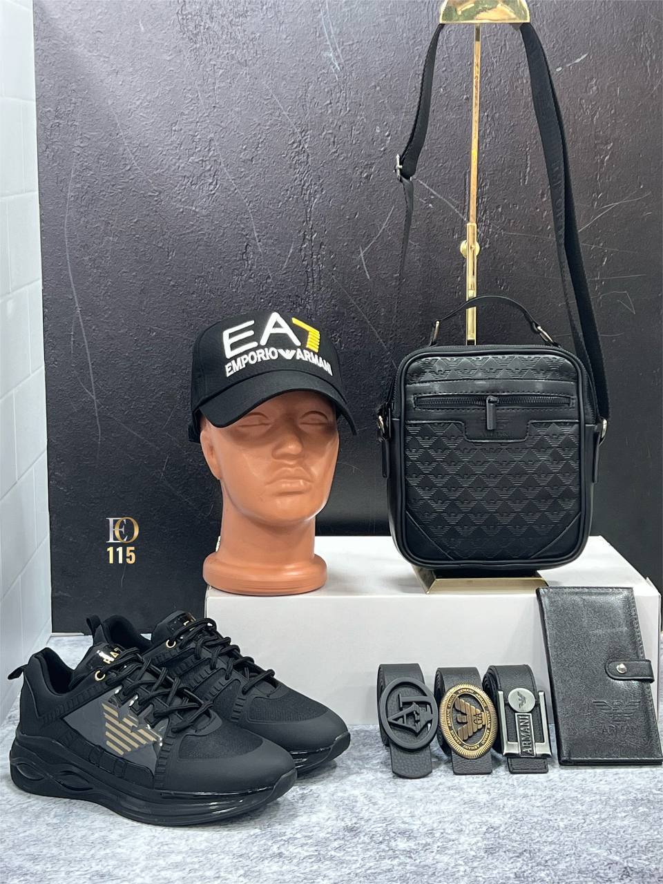 Ensemble Emporio Armani Noir : Baskets, Sac Bandoulière, Ceintures et Portefeuille