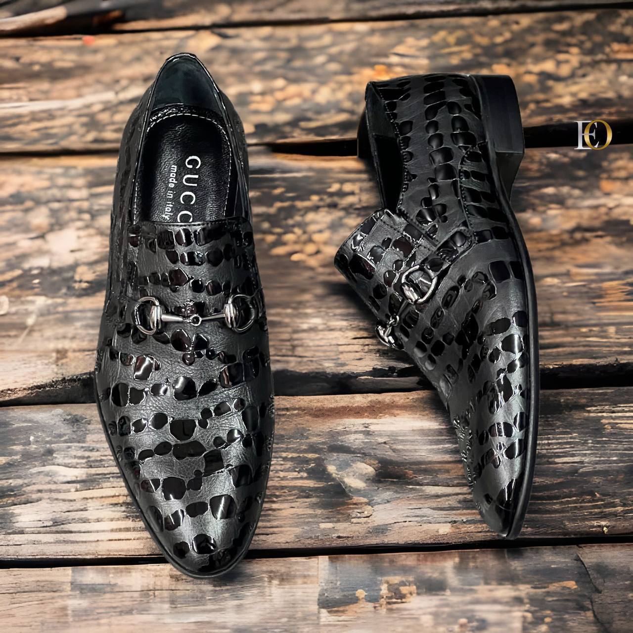 Mocassins Gucci pour Homme - Motif Croco Noir Verni