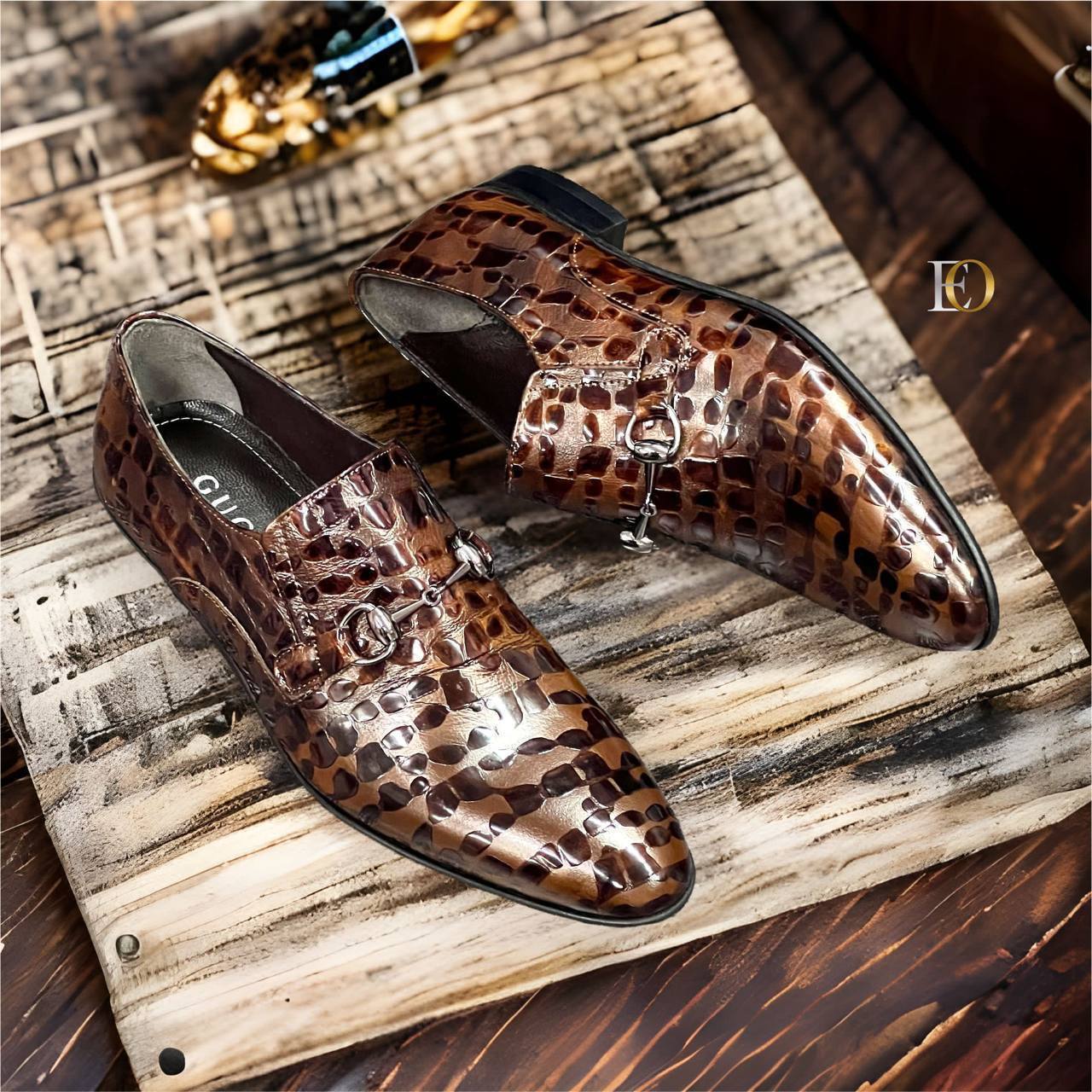 Mocassins Gucci pour Homme - Motif Croco Marron et Noir