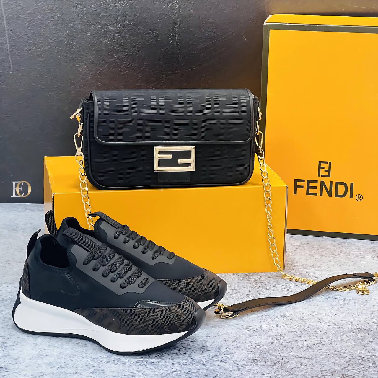  Ensemble Fendi Noir et Marron : Sac à Main, Baskets et Portefeuille - Motif FF Iconique