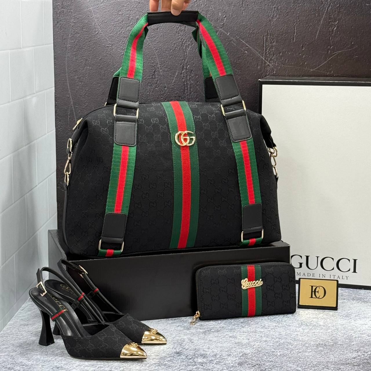 Ensemble Burberry Classique : Sac à Main, Portefeuille et Sandales à Plateforme