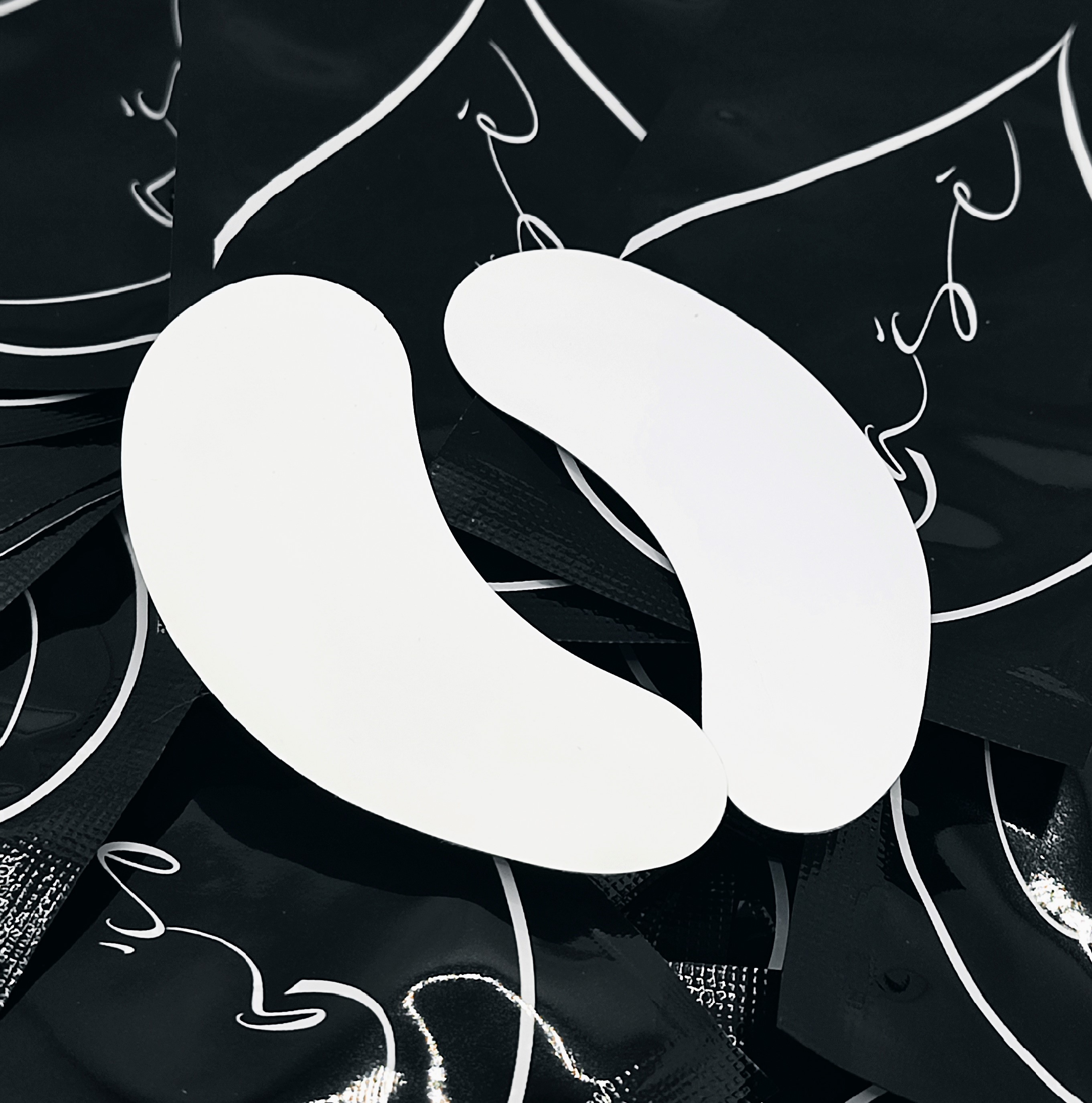 "Lašė" padeliai paakiams / pora, blakstienų priauginimui