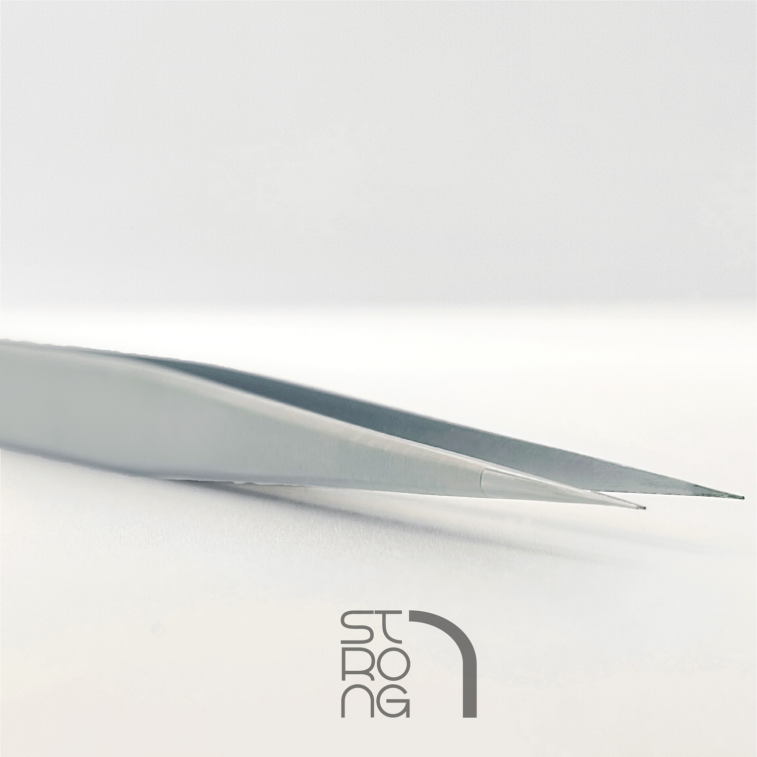 "Lašė" Strong 1 pincetas blakstienų atskyrimui