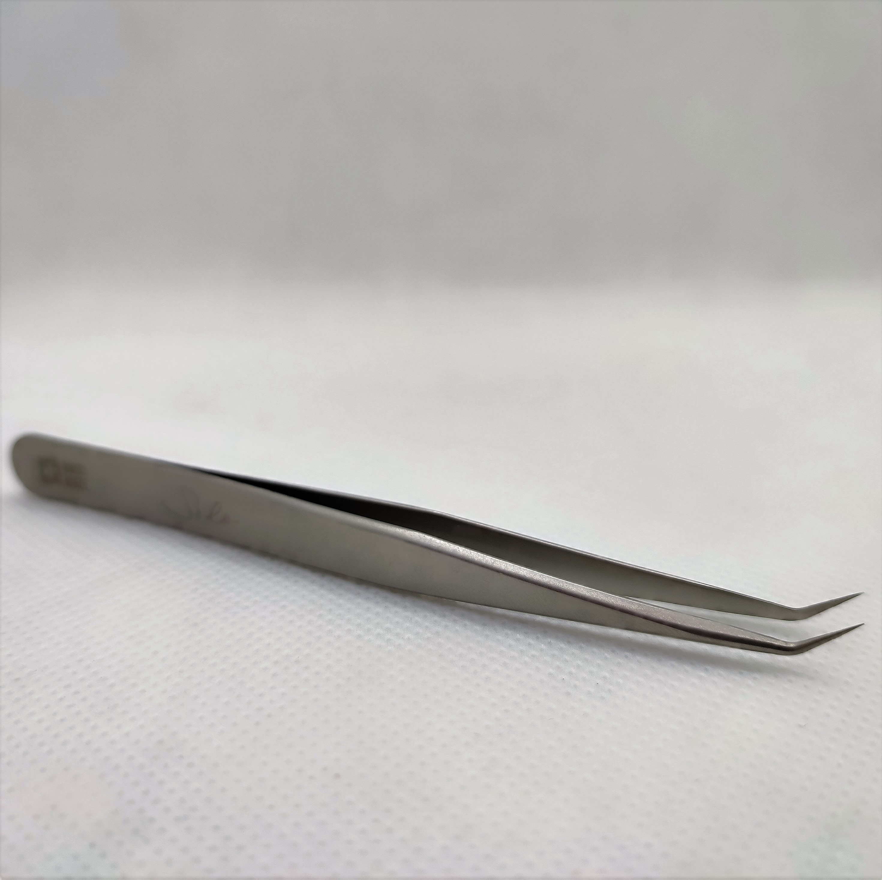 "SOLO" 45 laipsnių, Luxury klasės šveicariškas pincetas, blakstienų priauginimui