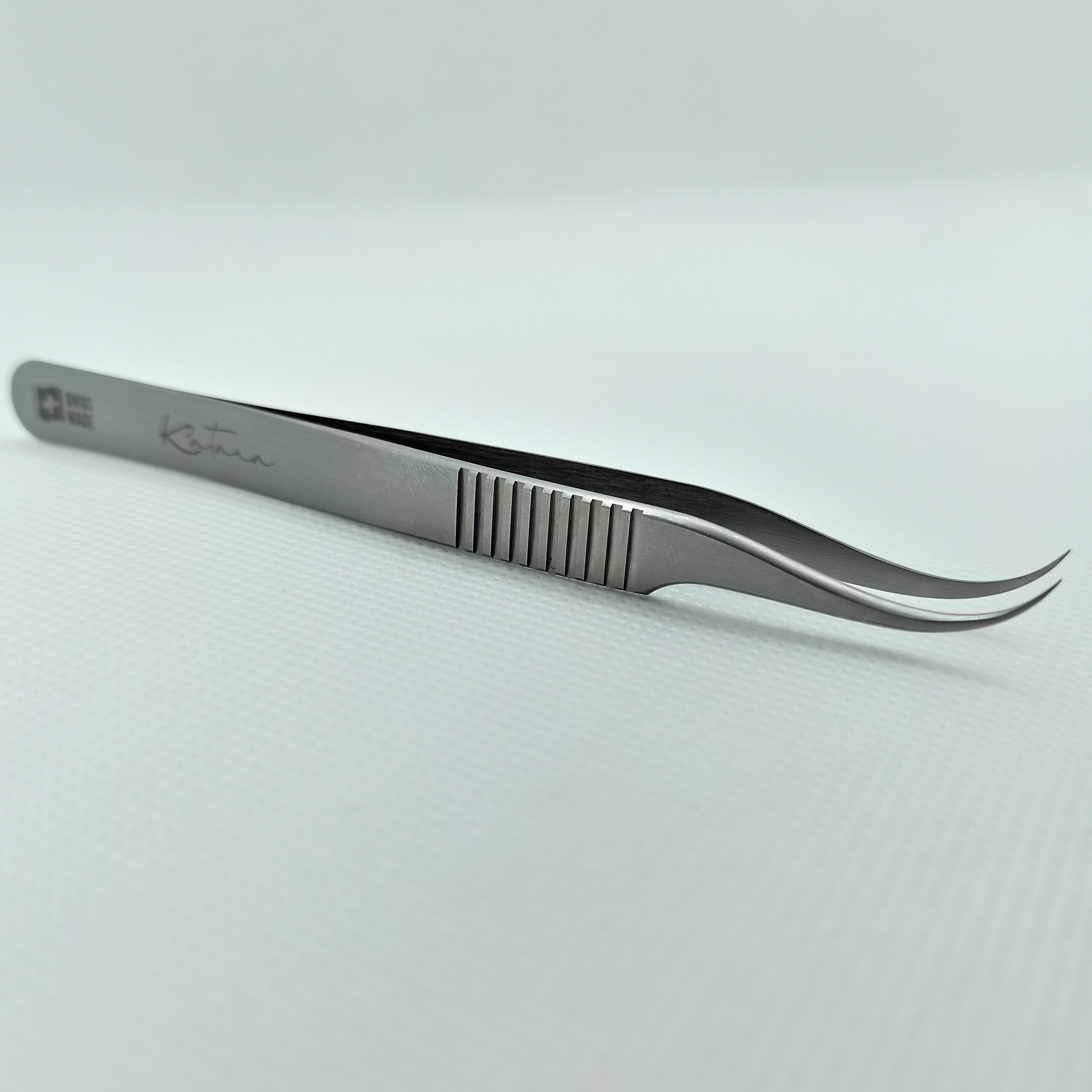 "KATANA" Luxury klasės šveicariškas pincetas, blakstienų priauginimui