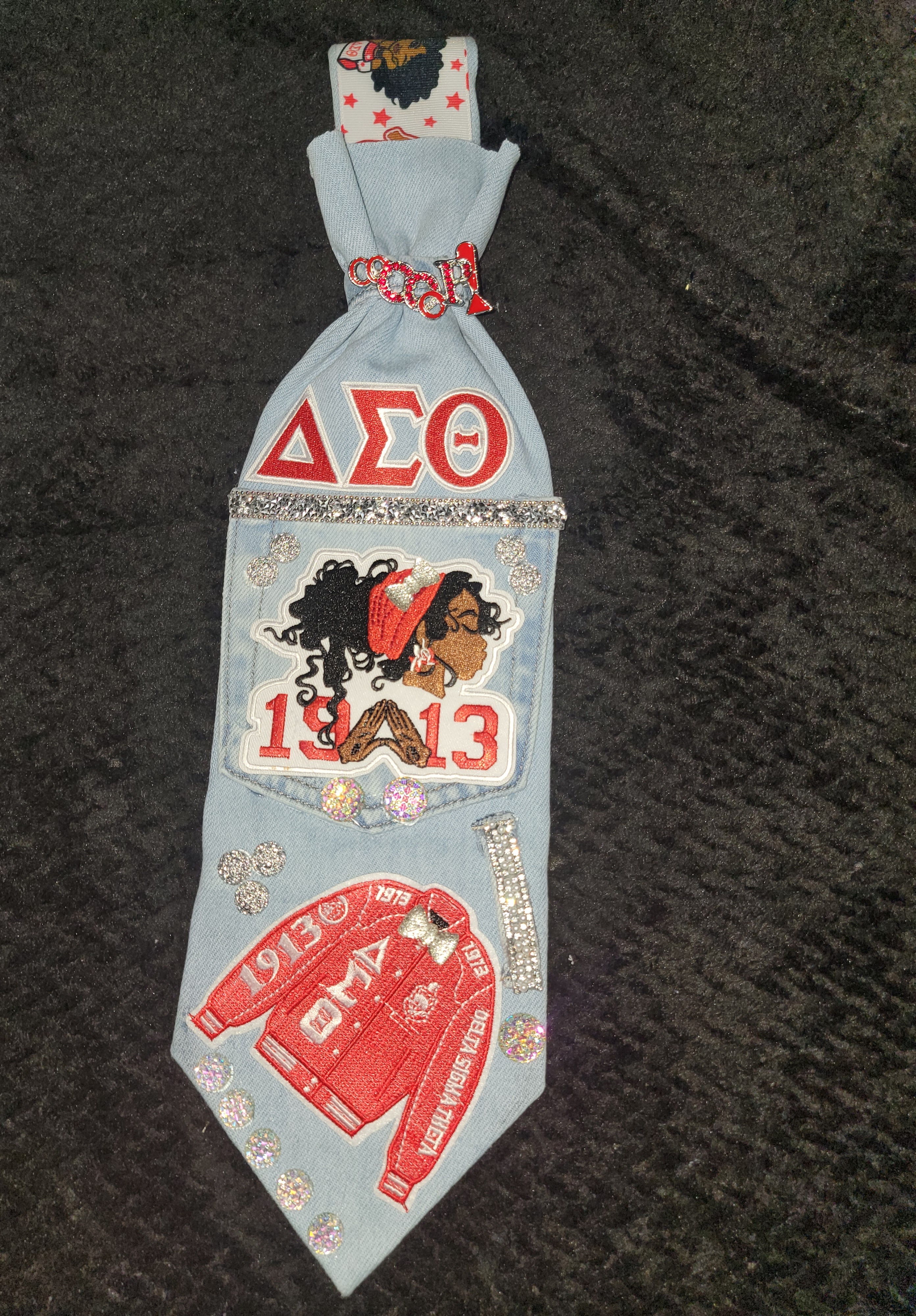 Delta sigma theta tie (large pocket) 