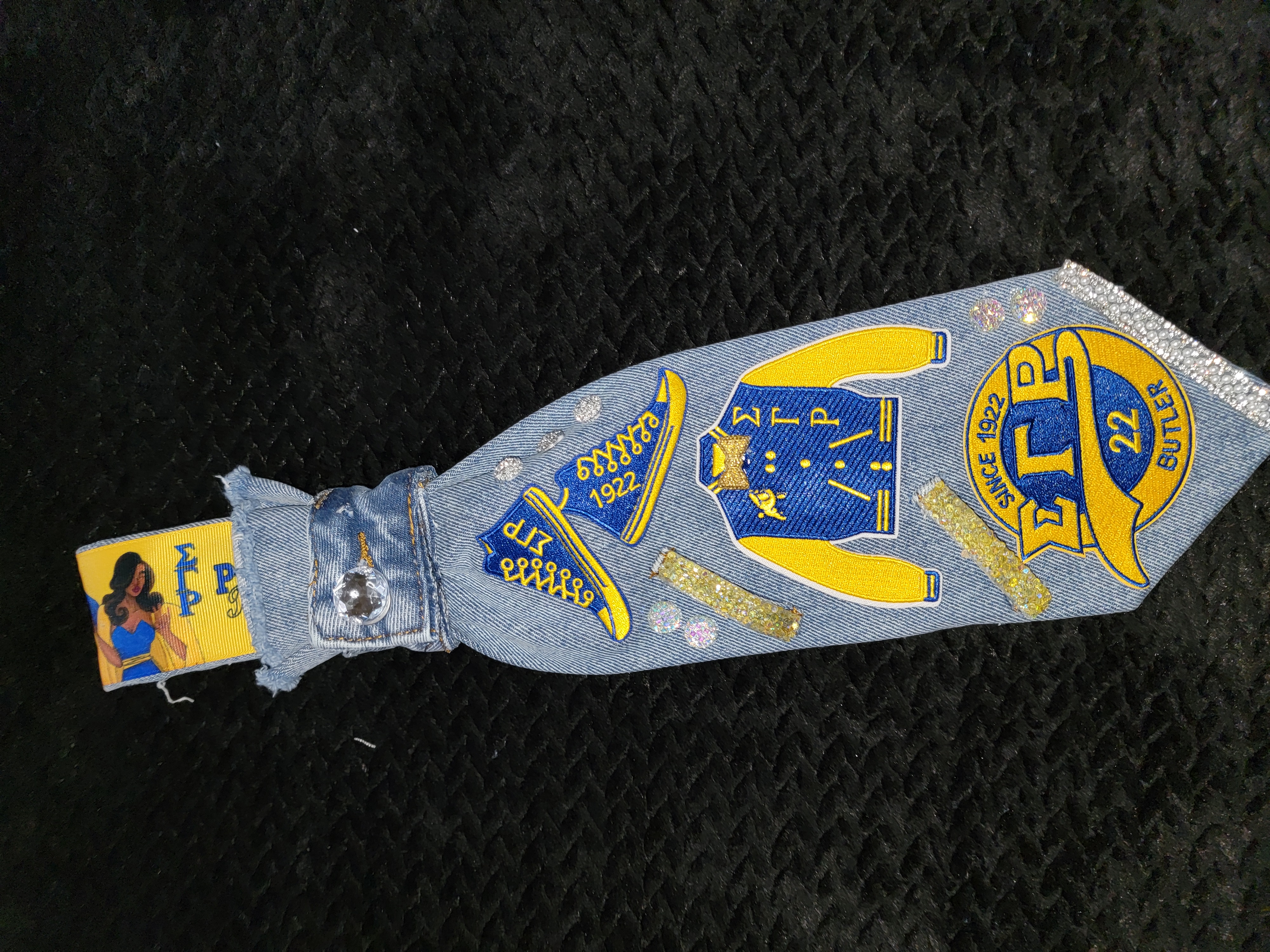 Sigma Gamma Rho tie (round patch) 