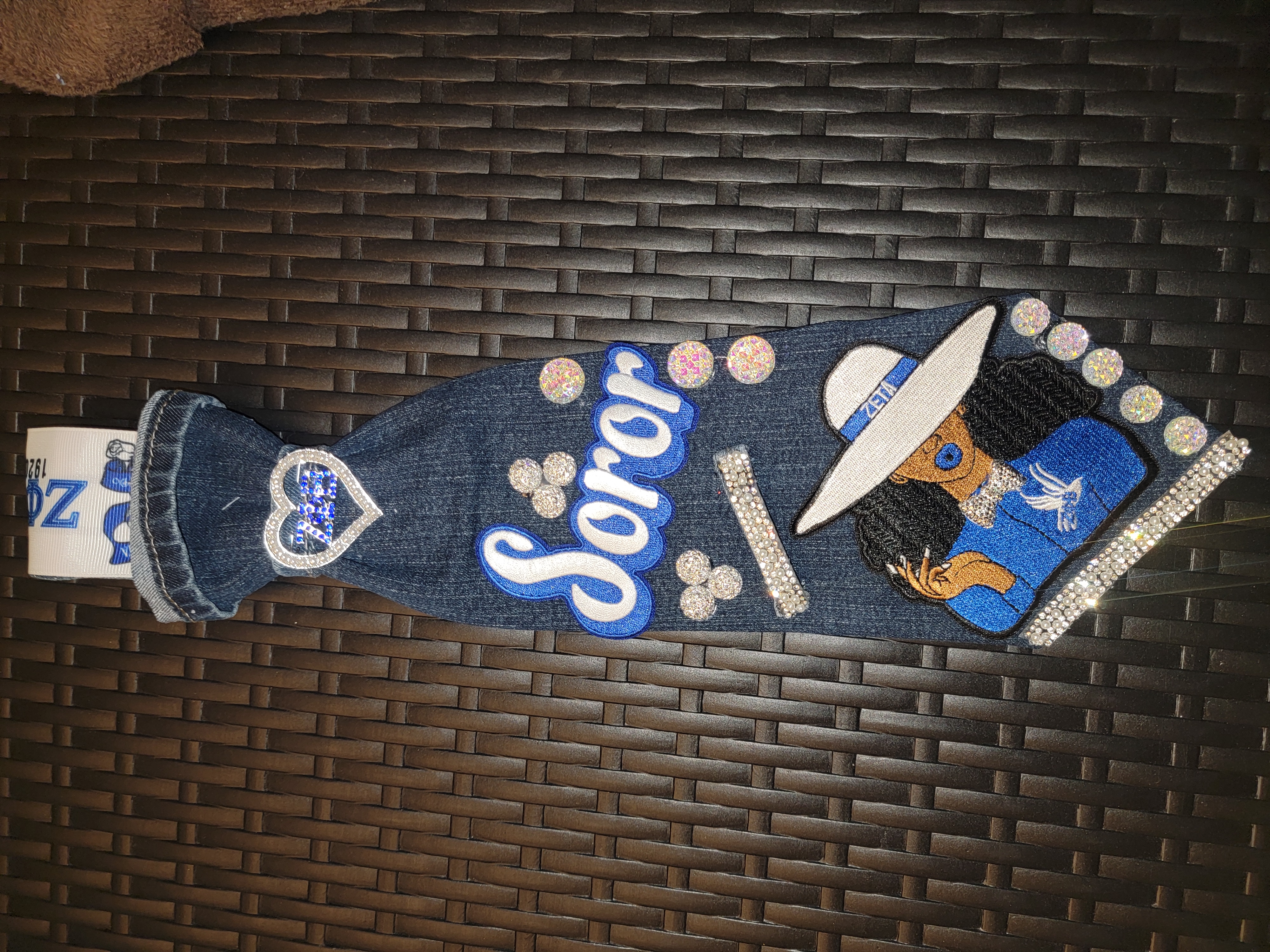 Zeta phi beta tie (big soror) 