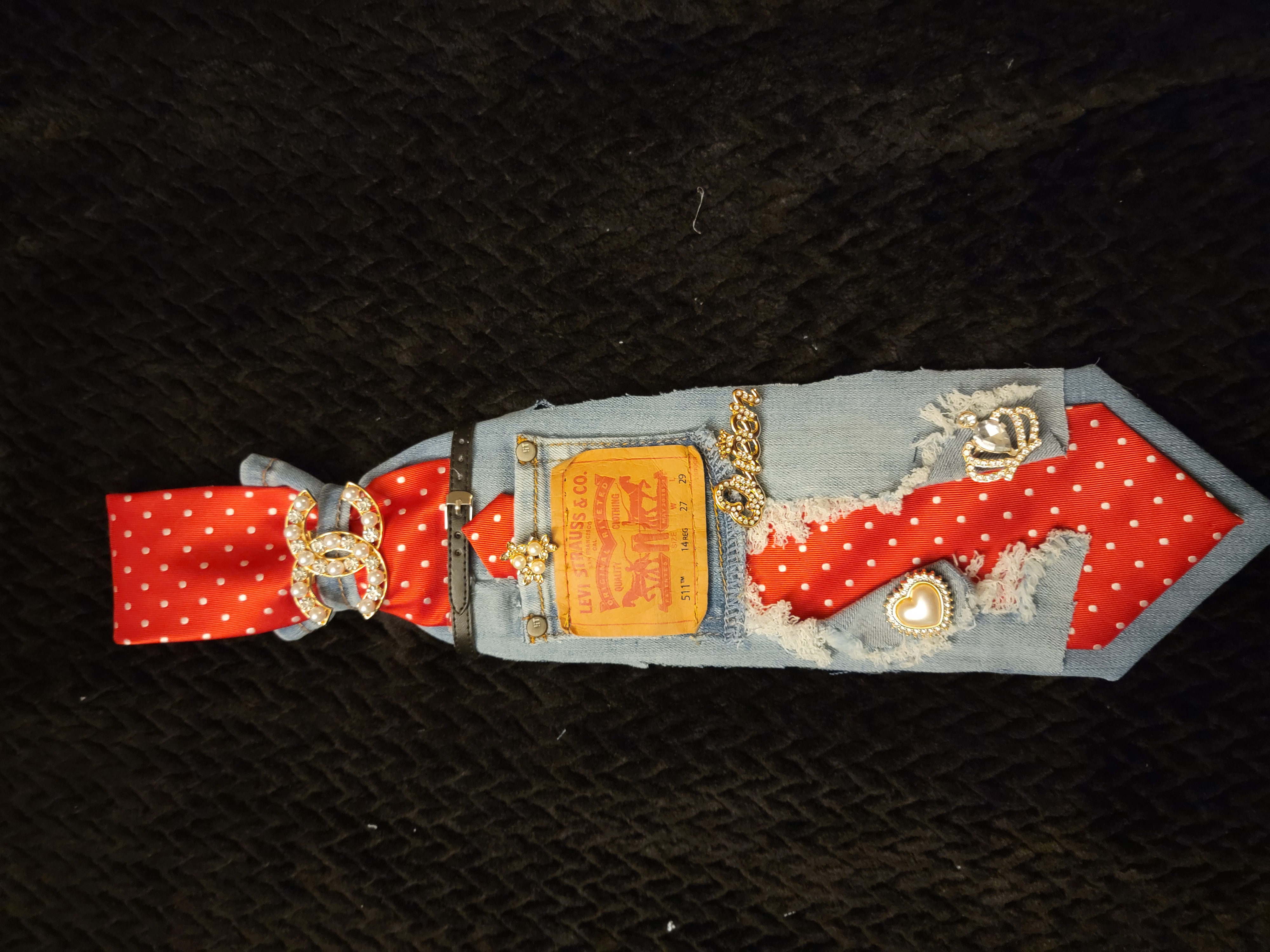 Levi inspired tie