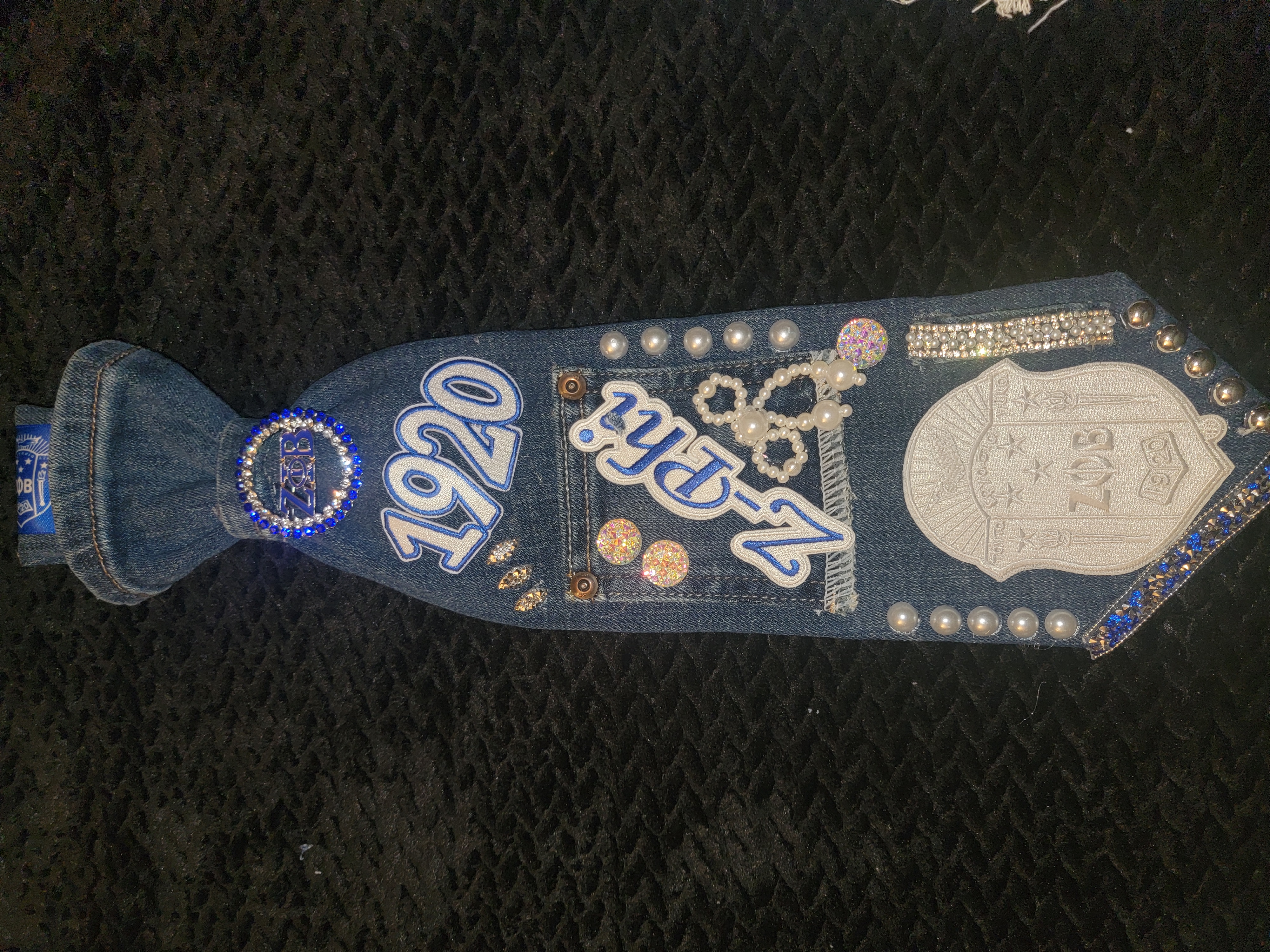 Zeta tie (shield) 