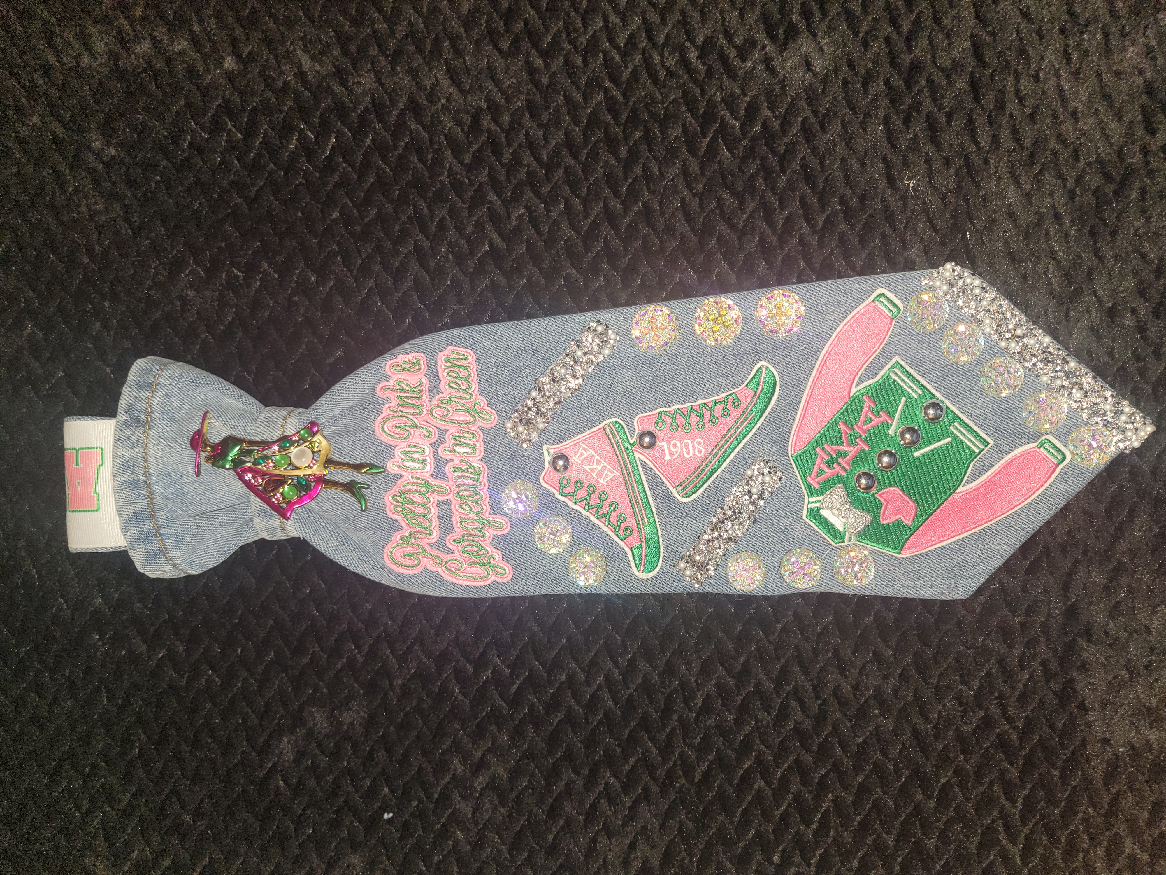 AKA tie 3