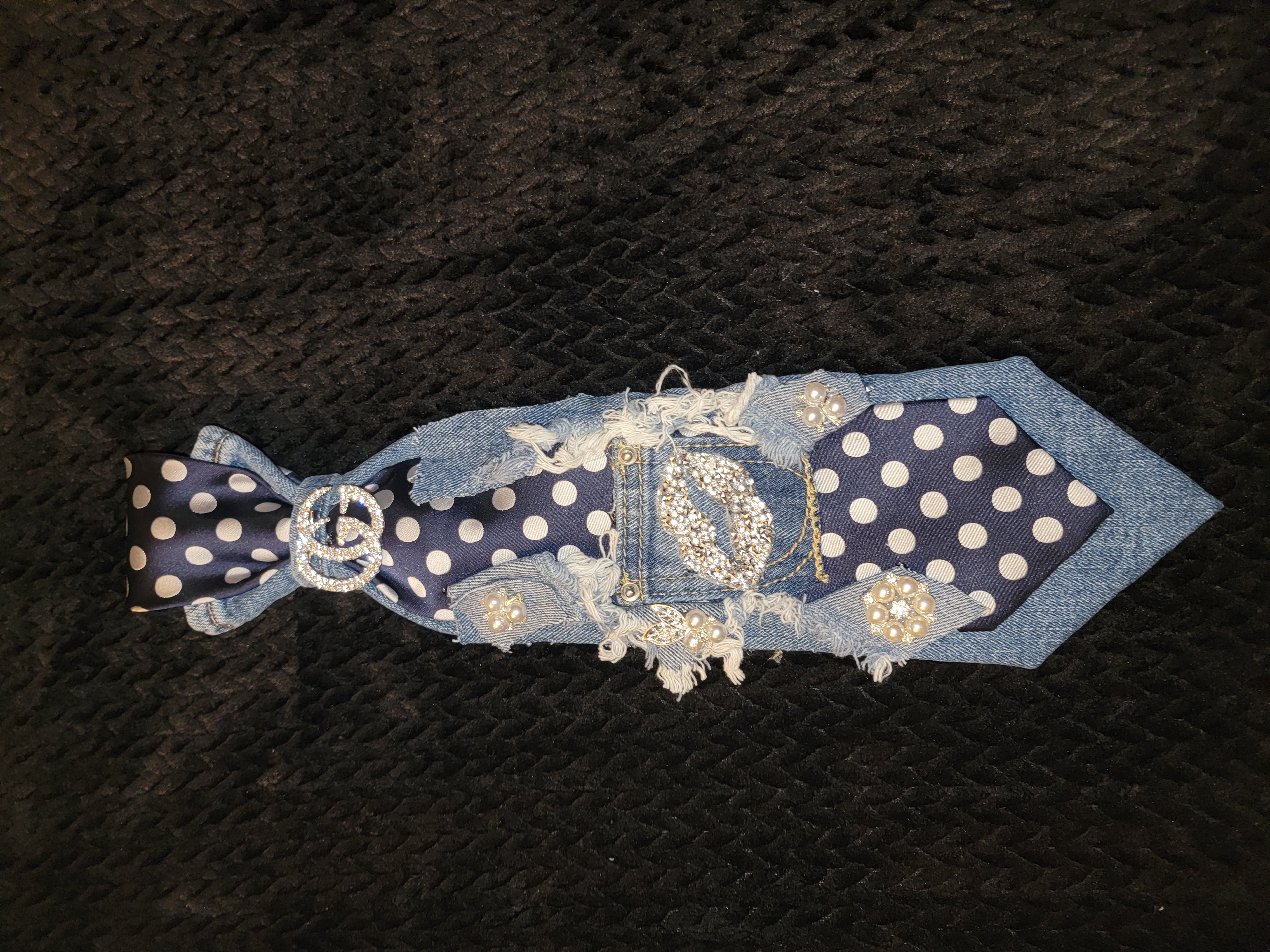 Dark blue polka dot tie (GG) 