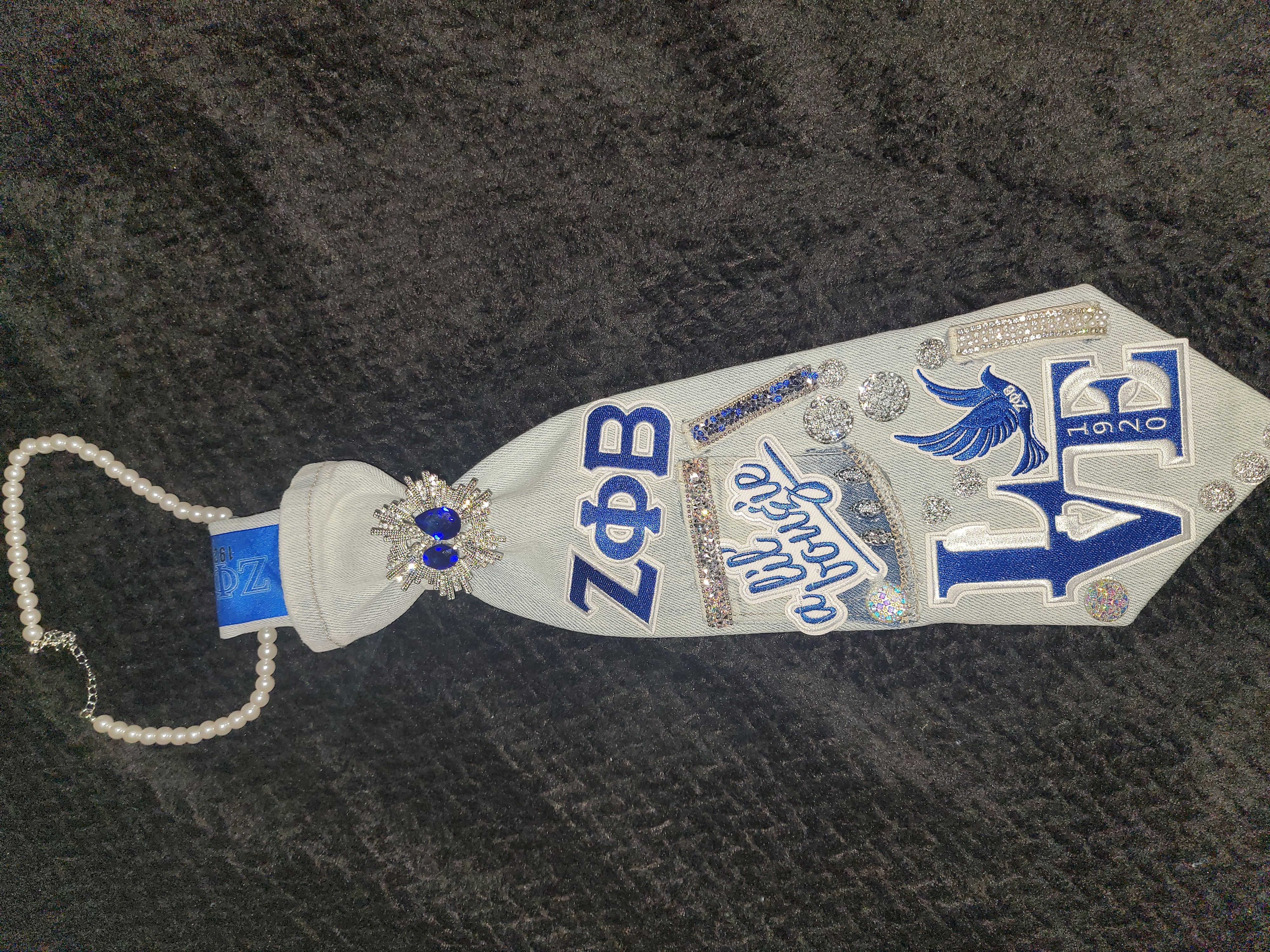 Zeta phi beta tie (silver brooch) 